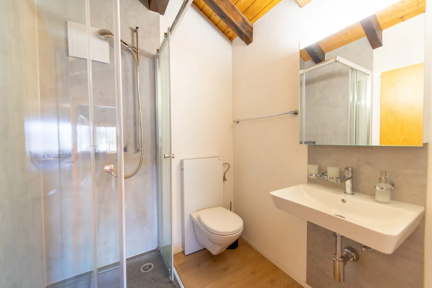 Appartement duplex 3.5 pièces avec studio supplémentaire à Grächen - Flair alpin en emplacement privilégié - Photo 12 sur 20