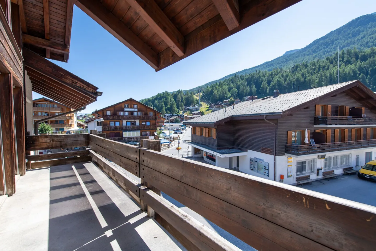 Appartement duplex 3.5 pièces avec studio supplémentaire à Grächen - Flair alpin en emplacement privilégié - Photo 14 sur 20