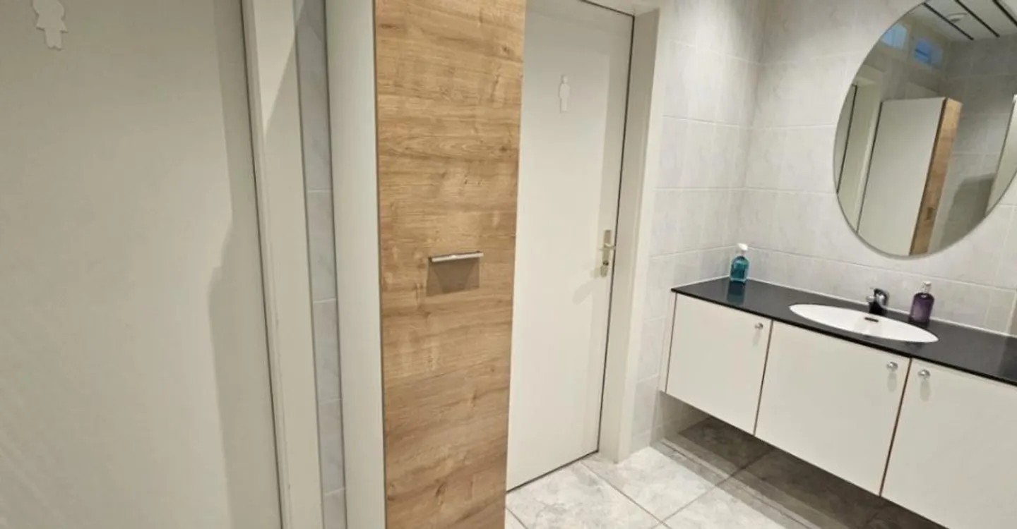 380 m2 verteilt auf 4 Gewerberäume - Foto 6 von 7