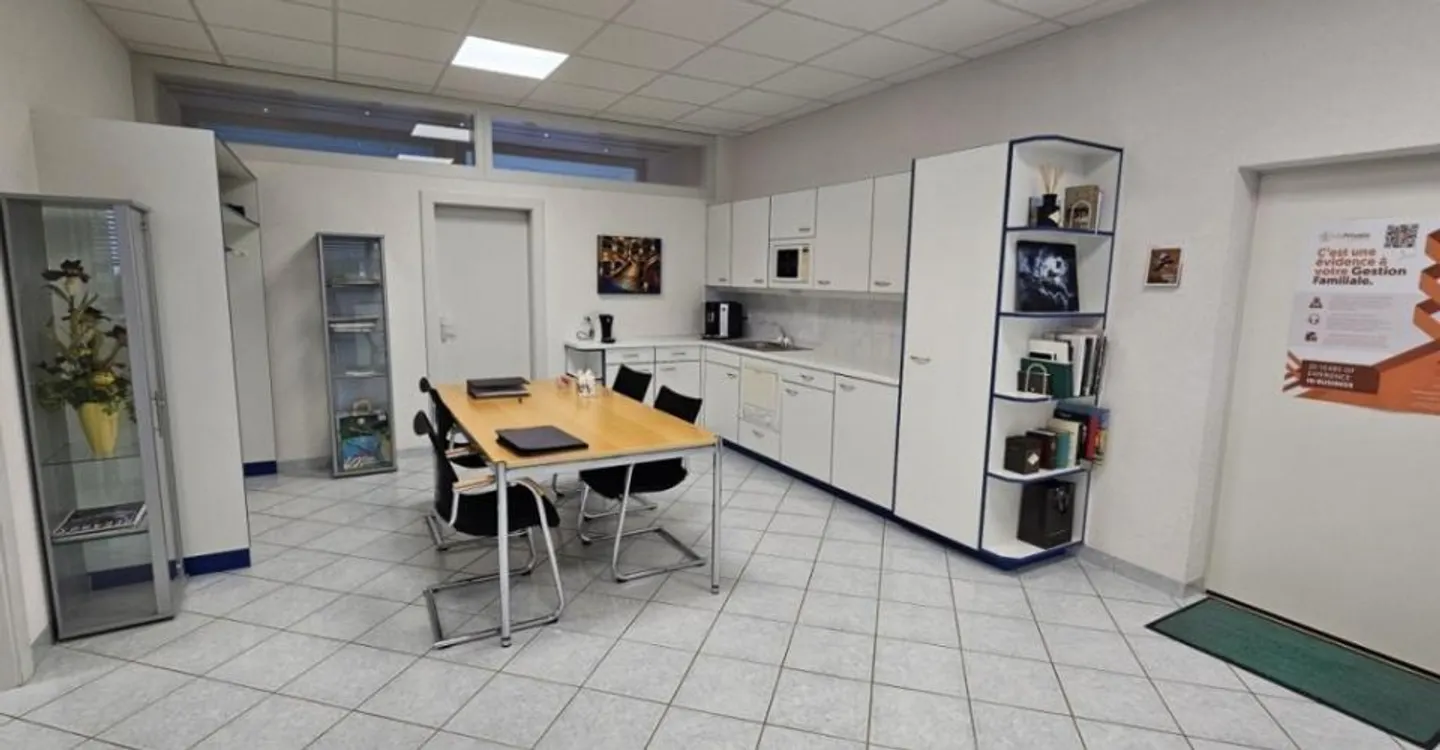 380 m2 verteilt auf 4 Gewerberäume - Foto 7 von 7