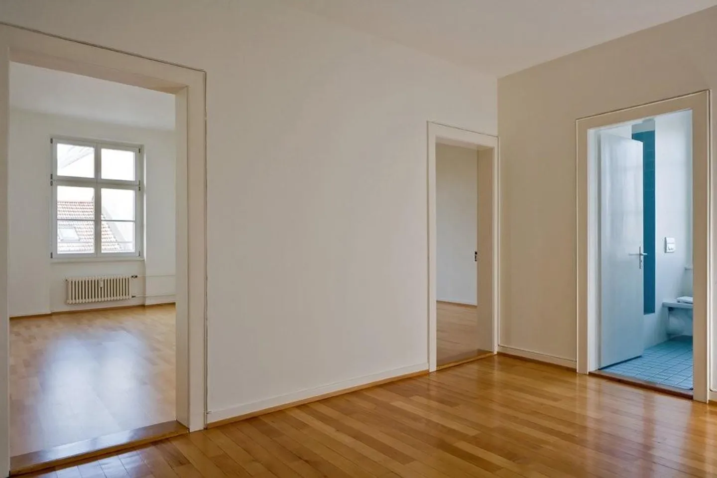 Living in a vibrant city quarter - Photo 6 of 6