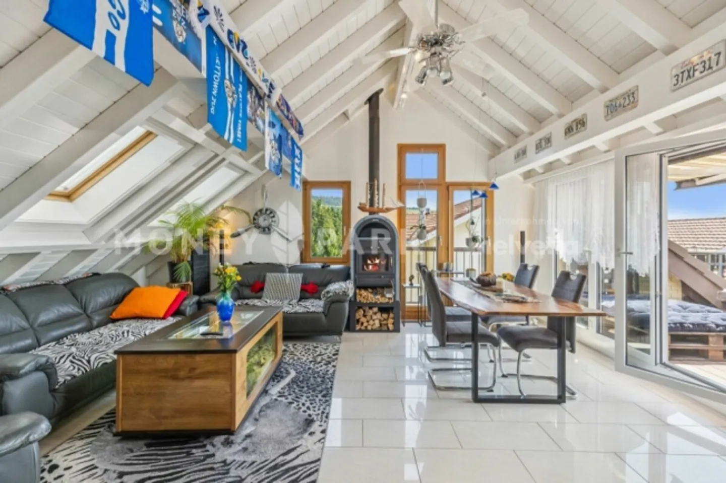 Appartement en attique de 4,5 pièces avec vue - Photo 1 sur 13