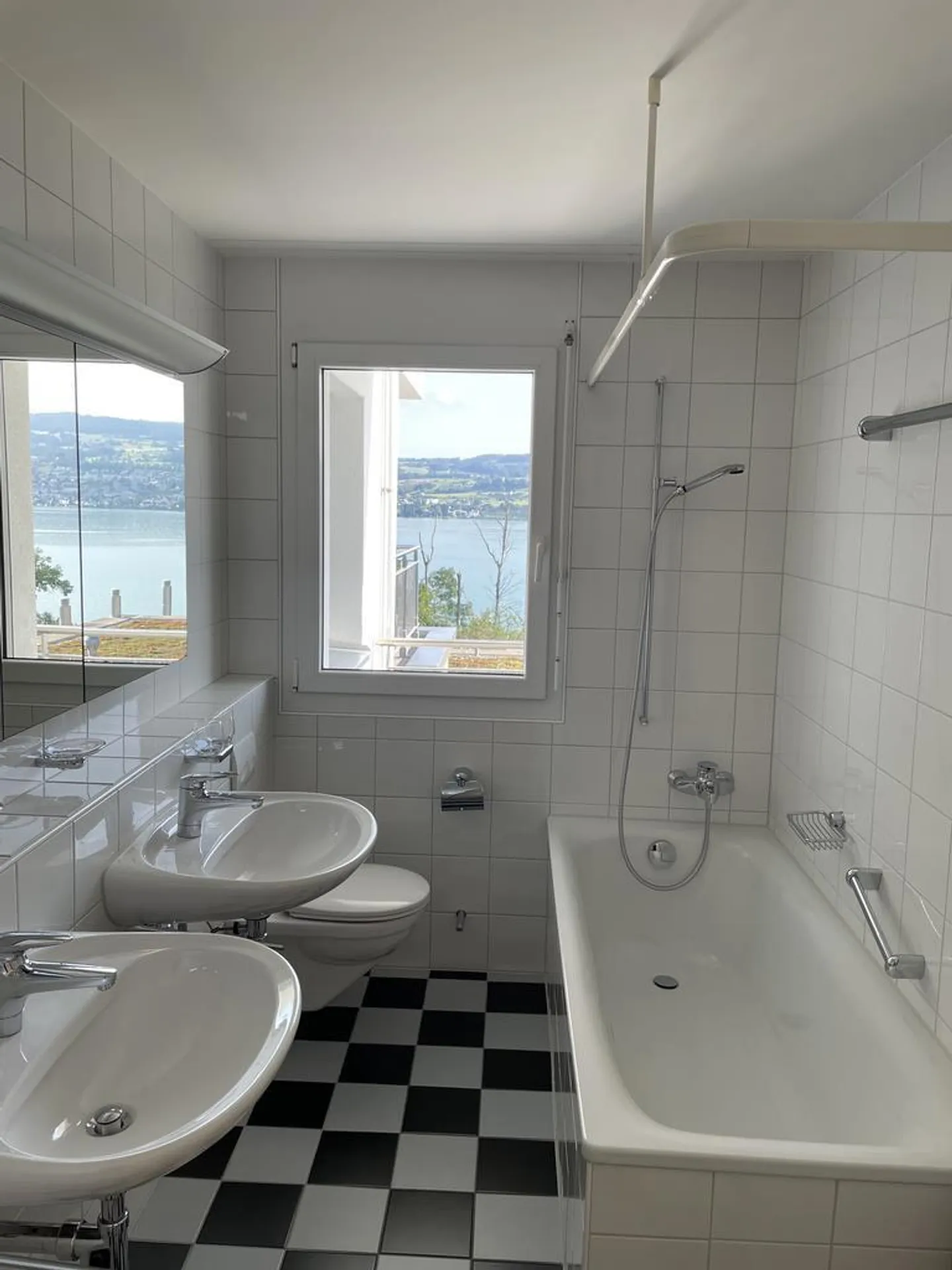 Appartamento di 4,5 stanze al piano terra in uno sviluppo adatto alle famiglie - Foto 5 di 7