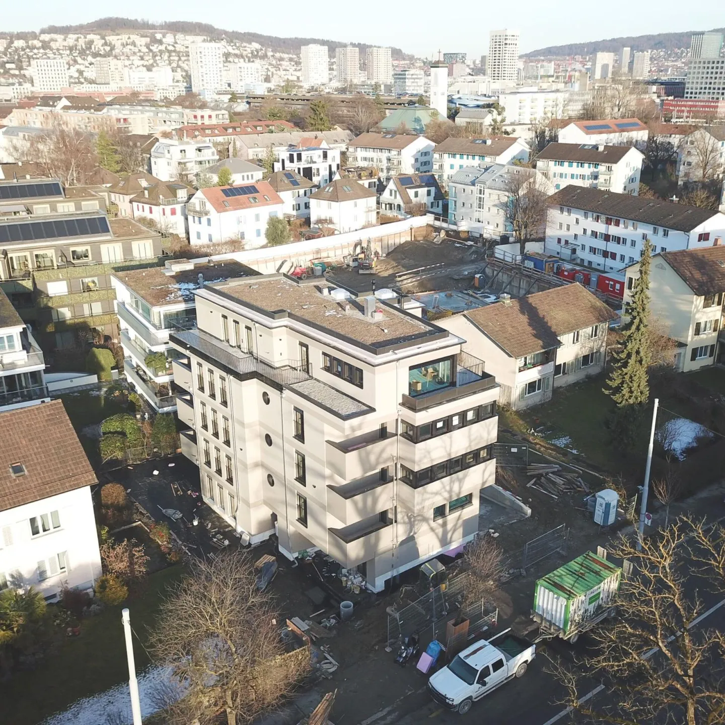 Light-flooded 2.5-room apartment with loggia - Photo 1 of 9