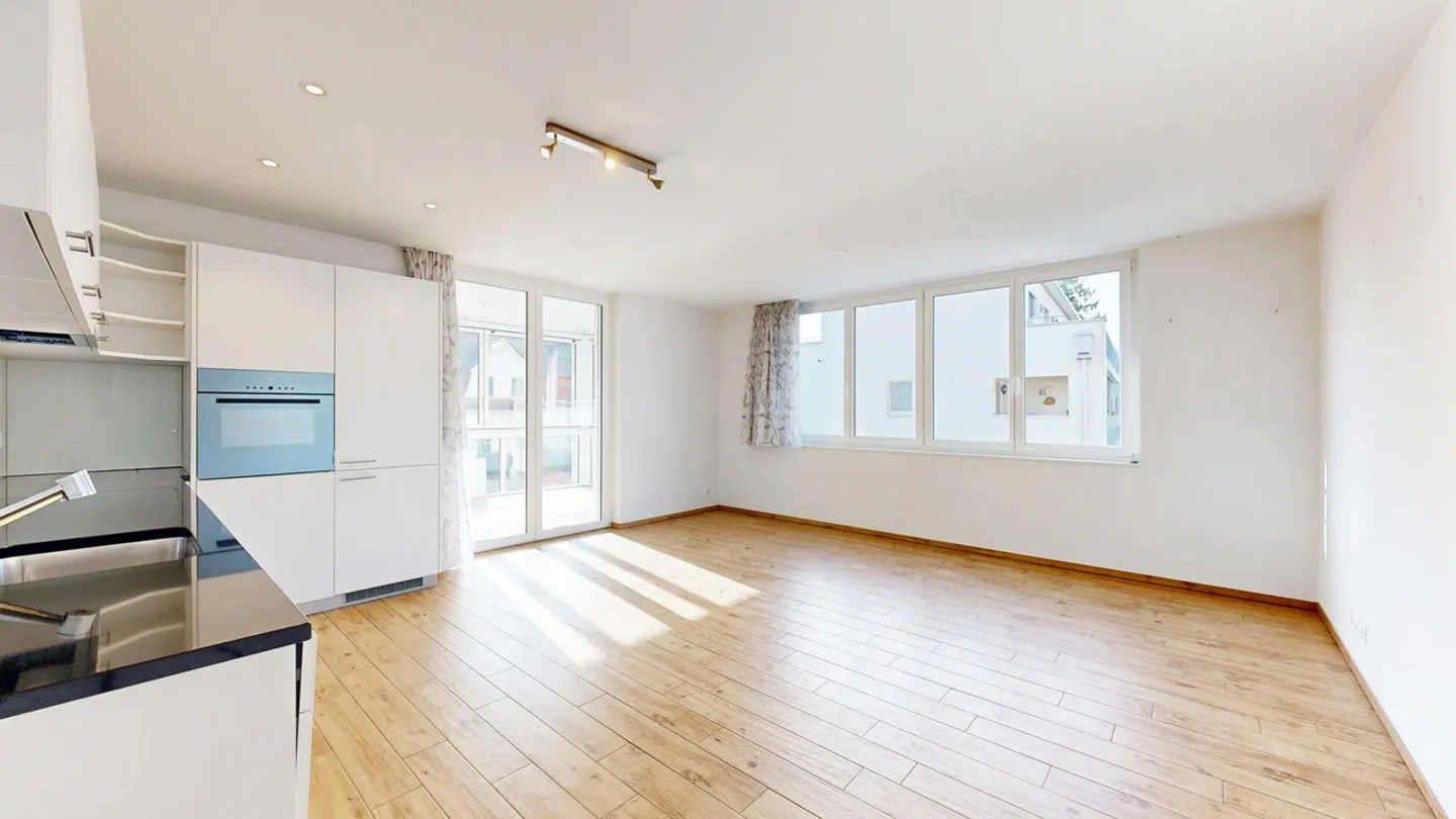 Modern 2.5-room apartment with winter garden and carport - Photo 1 of 9