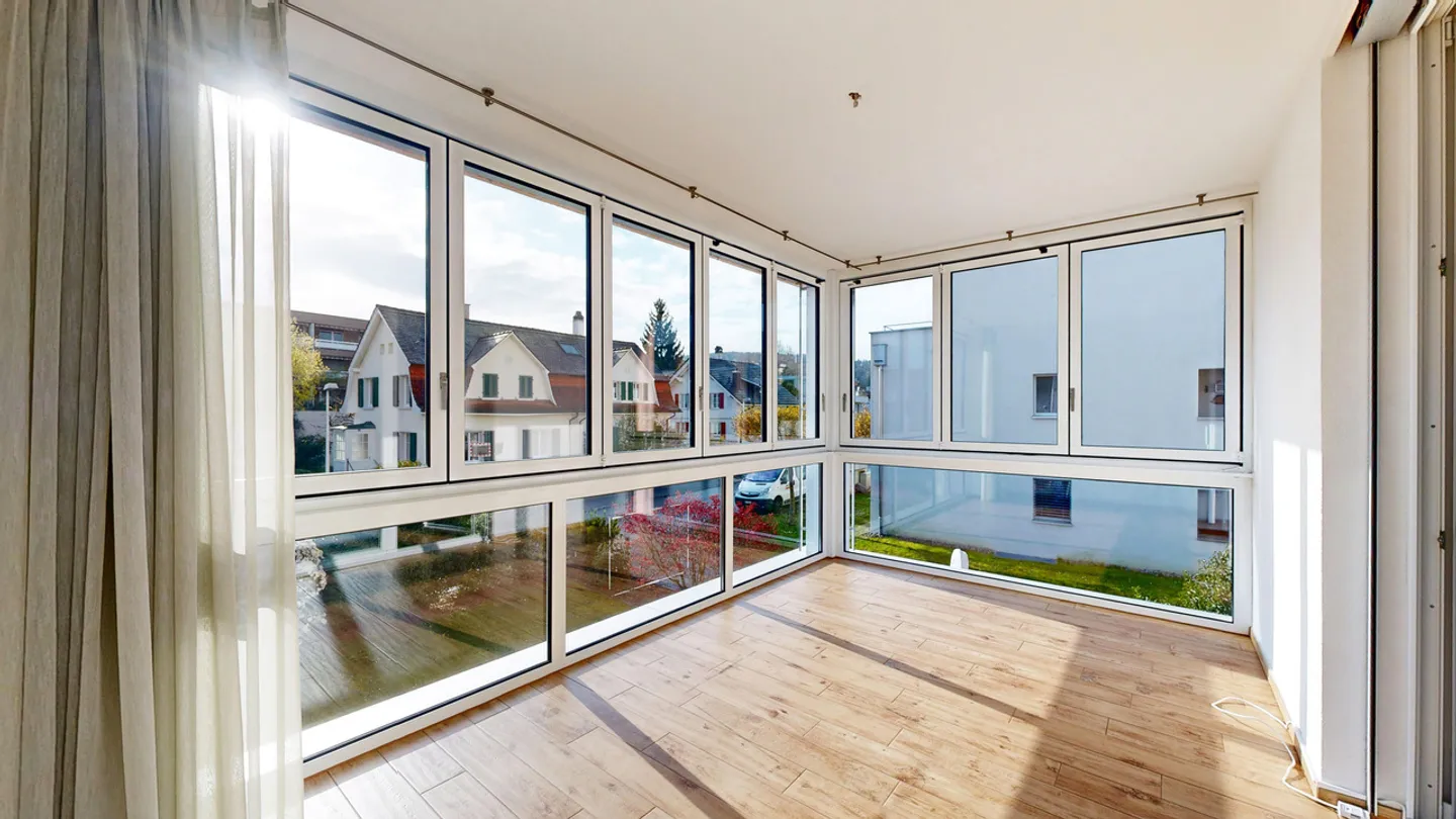 Modern 2.5-room apartment with winter garden and carport - Photo 4 of 9