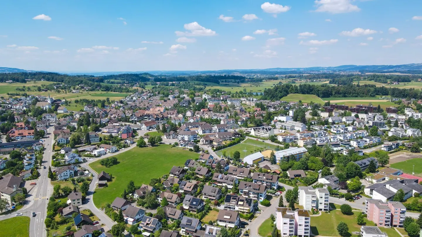 Einfamilienhaus mit grossem Ausbaupotenzial, zentral und ruhig gelegen - Foto 17 di 18