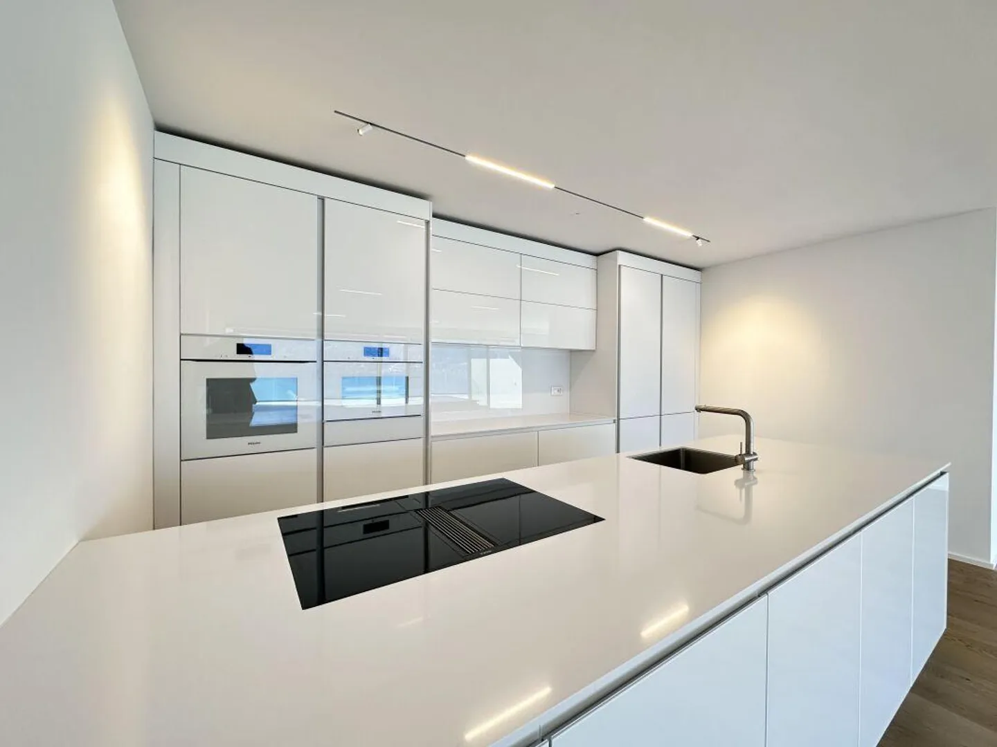 Vivere prestigiosamente a Minusio nella Residenza Estate & Esplanade - Foto 3 di 13