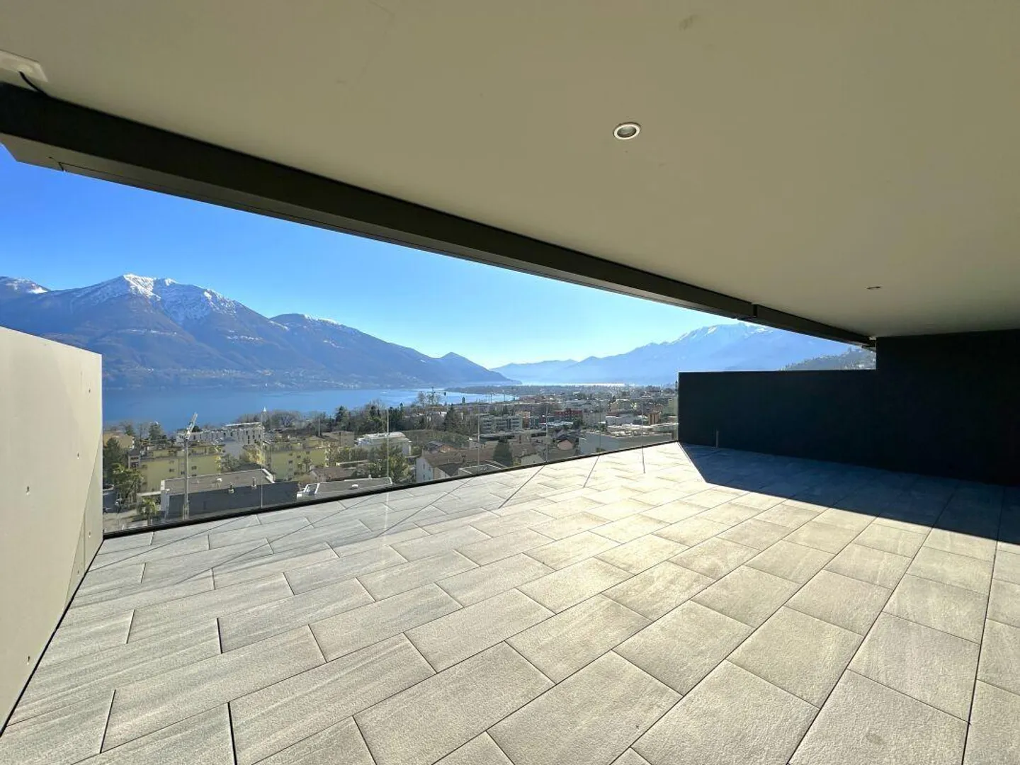 Vivere prestigiosamente a Minusio nella Residenza Estate & Esplanade - Foto 12 di 13