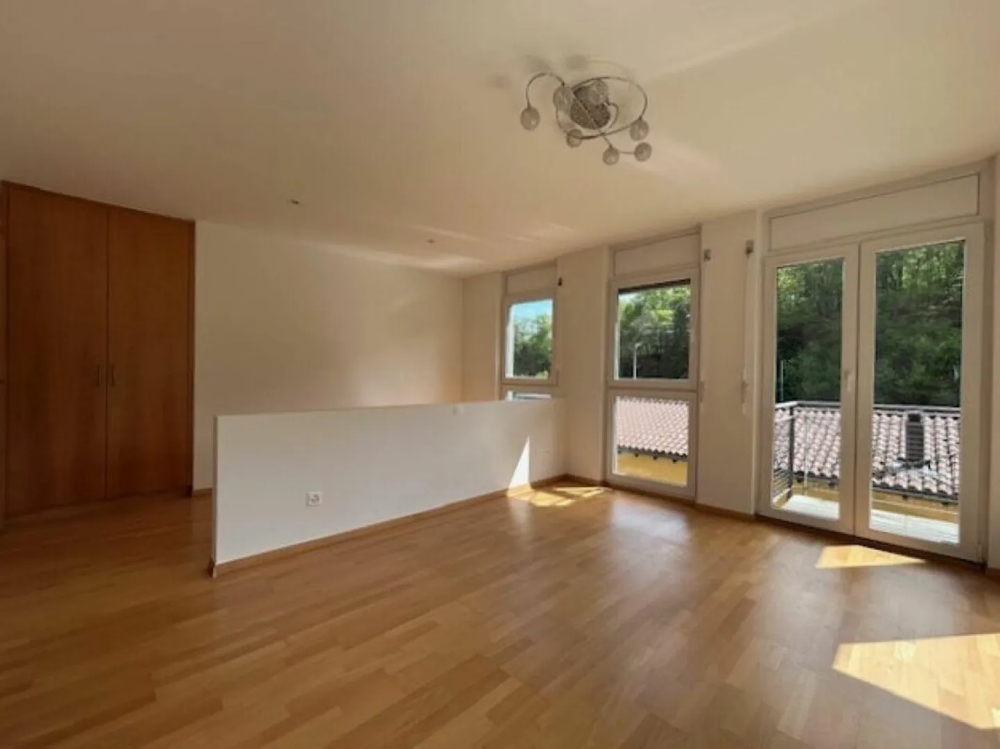 BELLE MAISON INDIVIDUELLE AVEC JARDIN ET 4 PLACES DE PARKING - Photo 13 sur 30