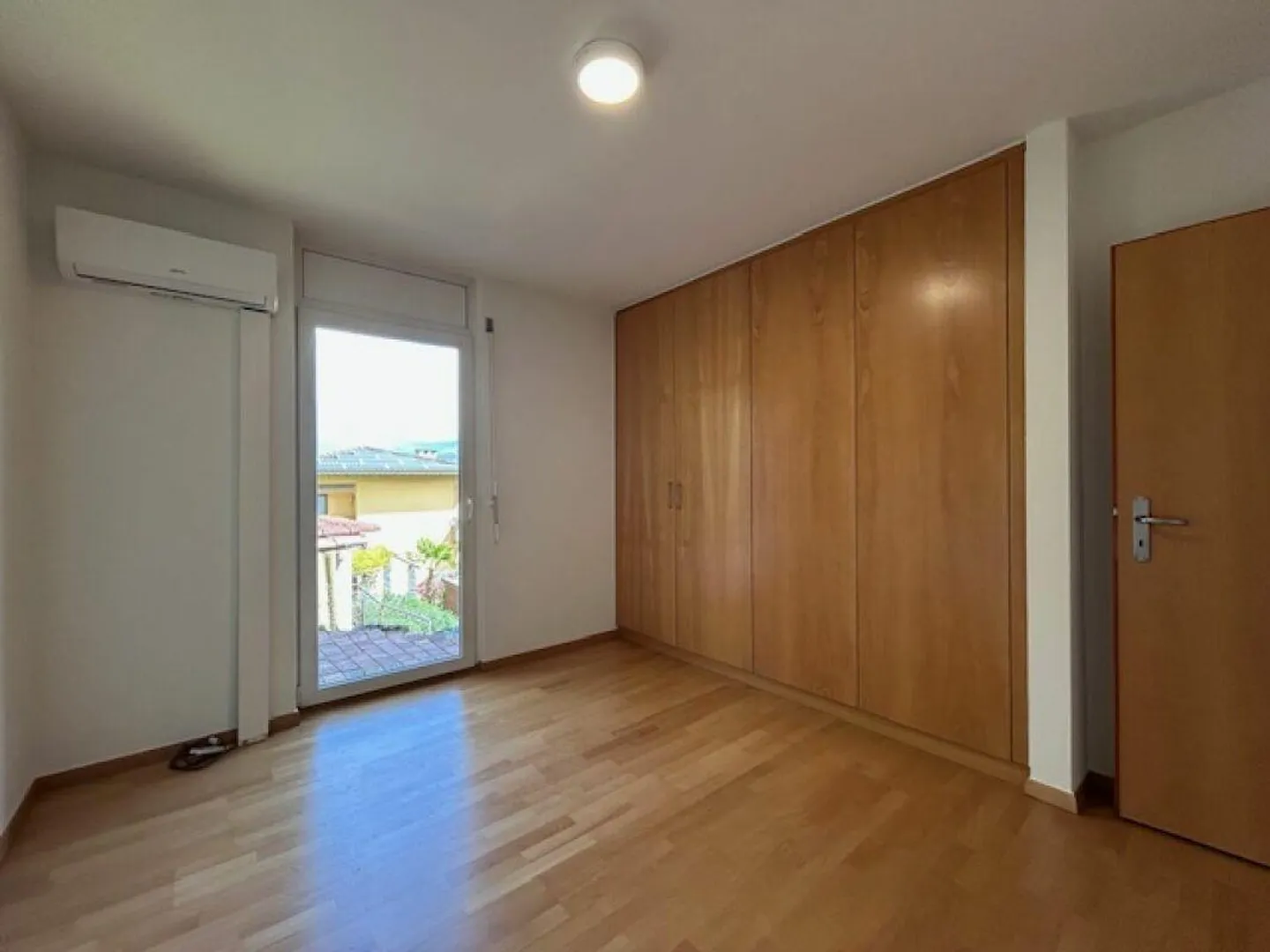 BELLE MAISON INDIVIDUELLE AVEC JARDIN ET 4 PLACES DE PARKING - Photo 16 sur 30