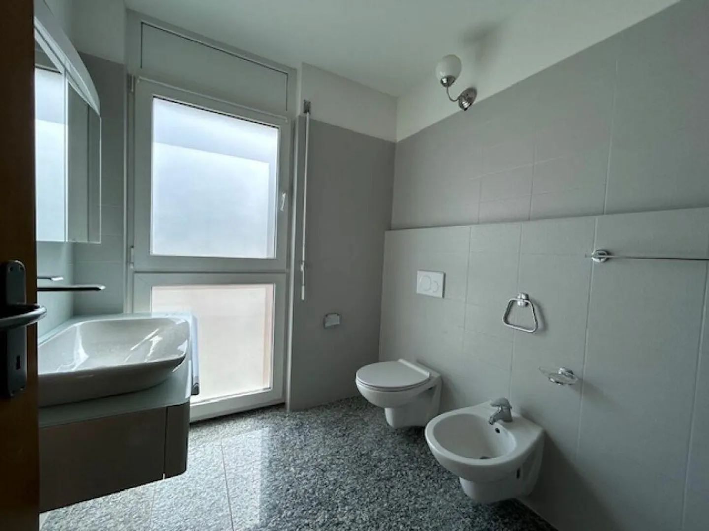 BELLE MAISON INDIVIDUELLE AVEC JARDIN ET 4 PLACES DE PARKING - Photo 19 sur 30