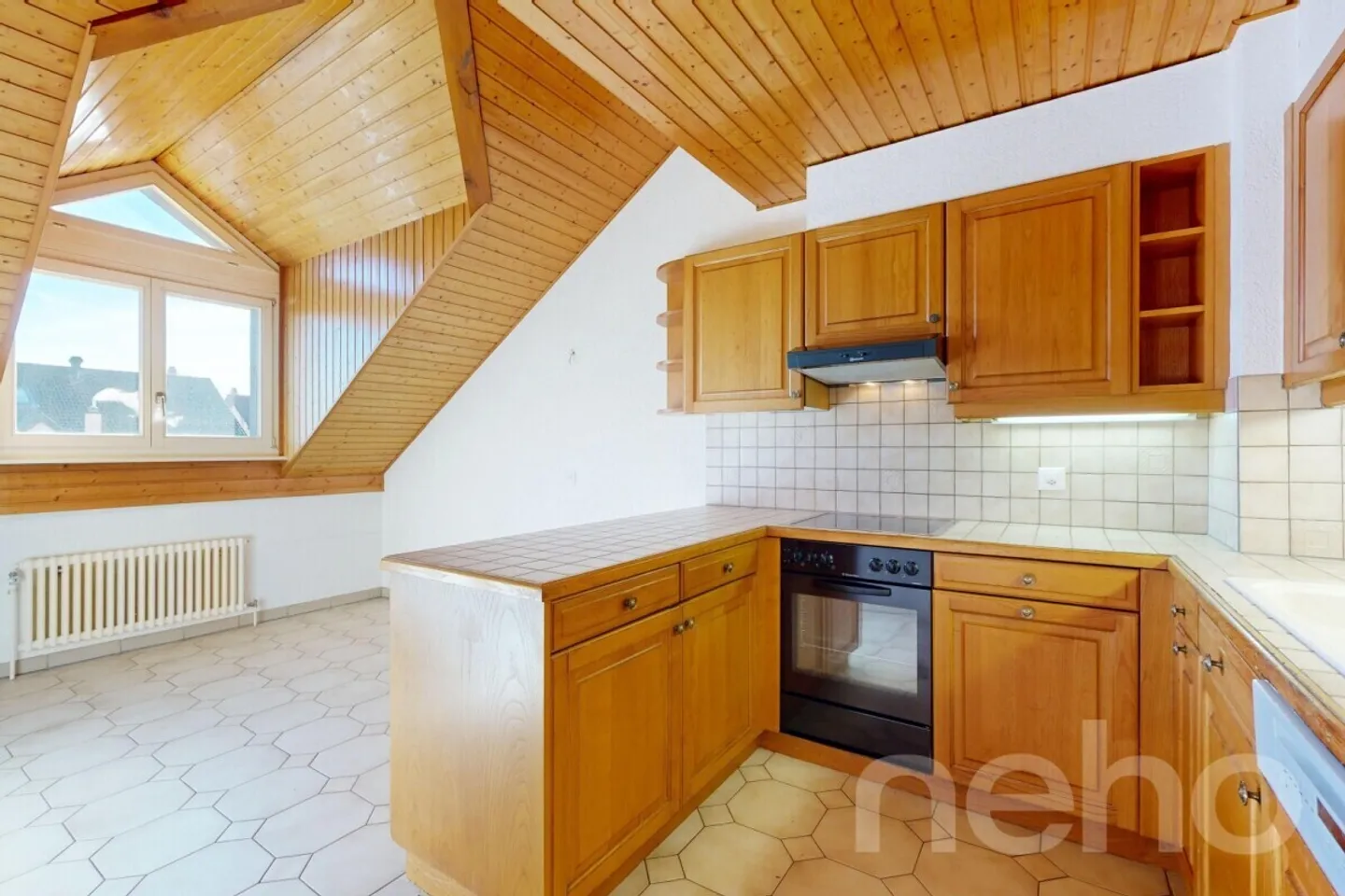 Spacious penthouse duplex just steps from the train station - Photo 7 of 12