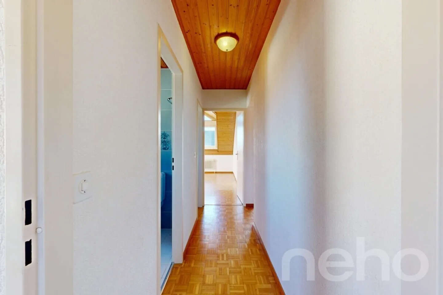 Spacious penthouse duplex just steps from the train station - Photo 8 of 12