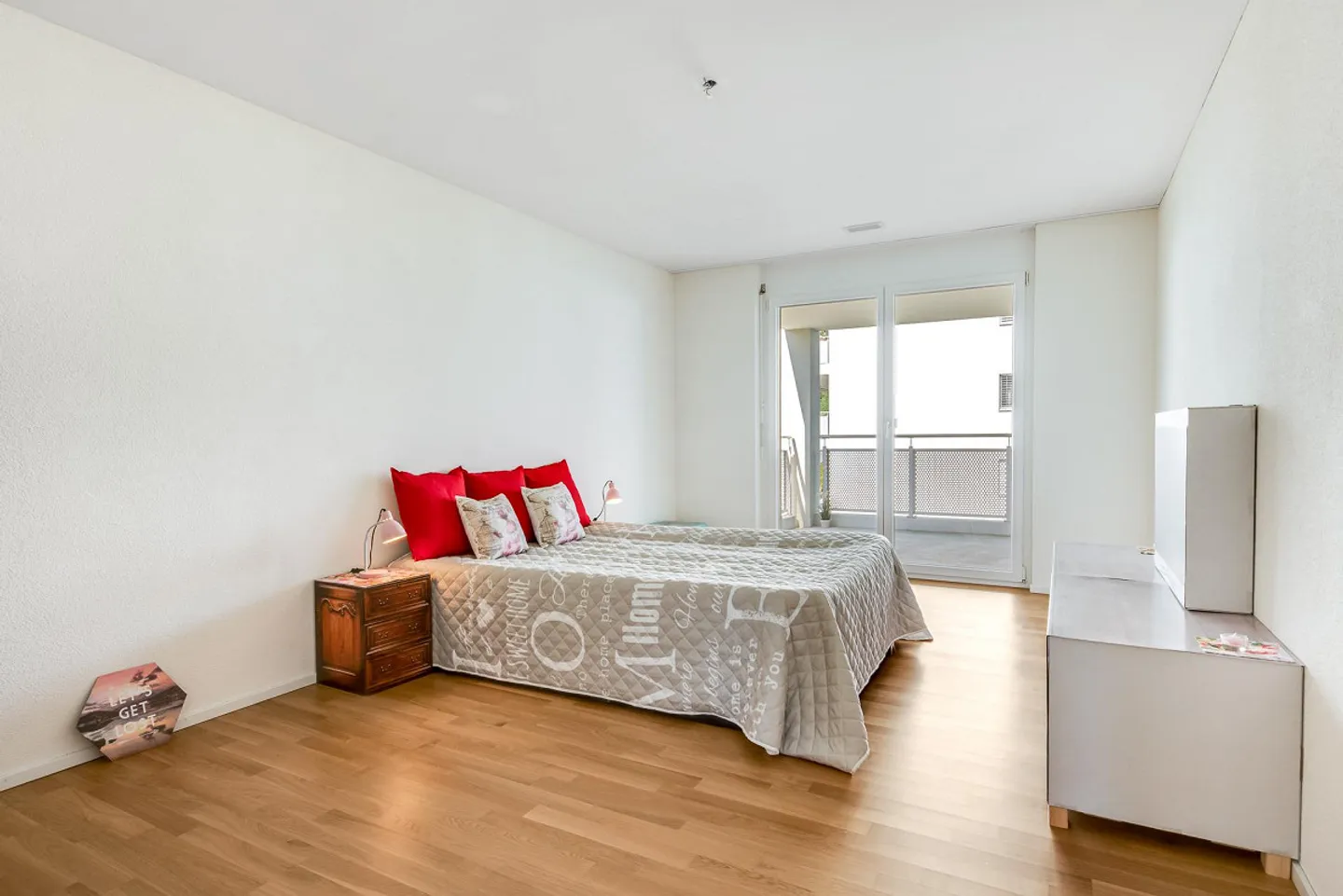 Tolle Wohnung mit grossem Balkon - Foto 6 von 13