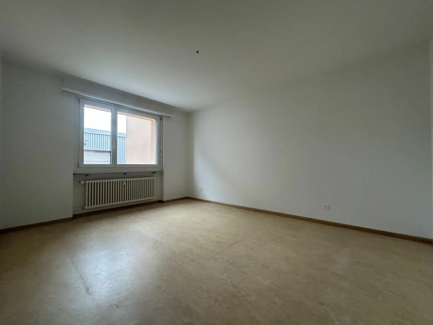 Apartment for rent - Photo 4 of 10