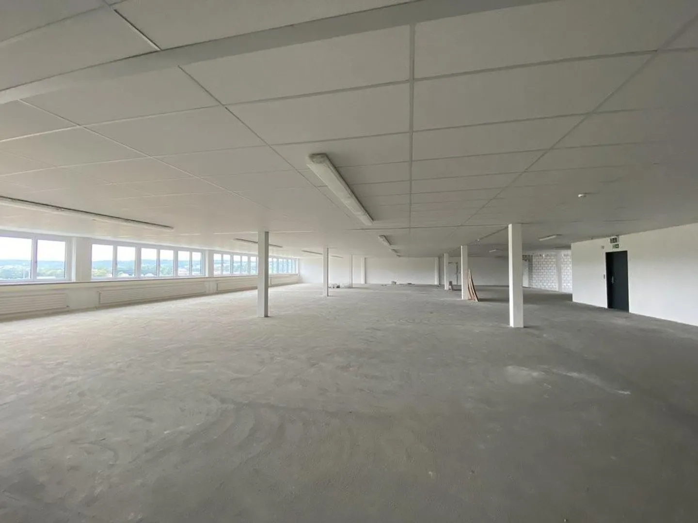 Infrastruttura commerciale recentemente ristrutturata - aree parziali possibili - Foto 4 di 8