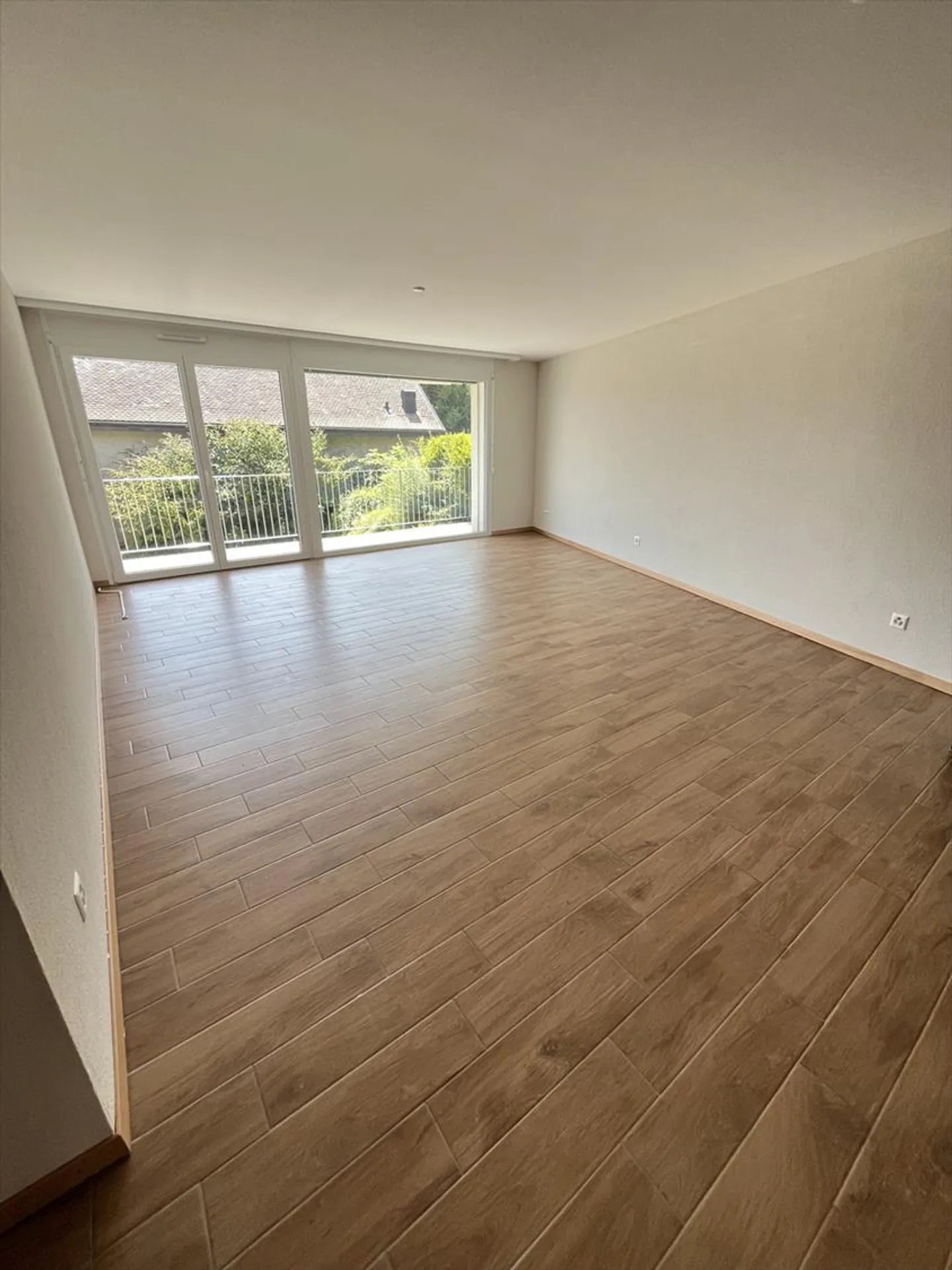 For rent 3 rooms at Route de Bourg-de-Four 23 - Photo 1 of 10