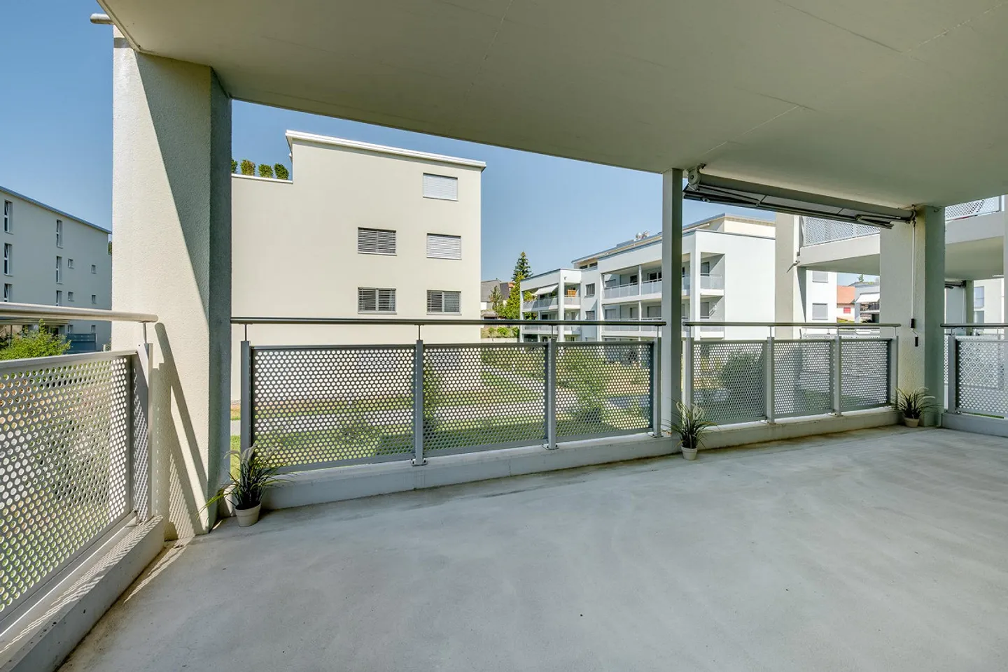 Tolle Wohnung mit grossem Balkon - Foto 10 von 13