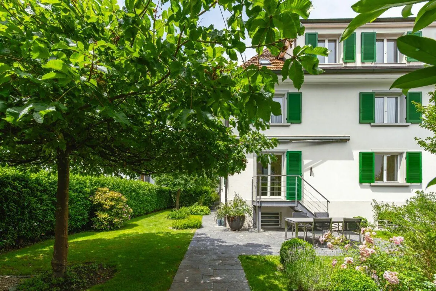 Semi-Detached House with Apartment - Photo 1 of 21