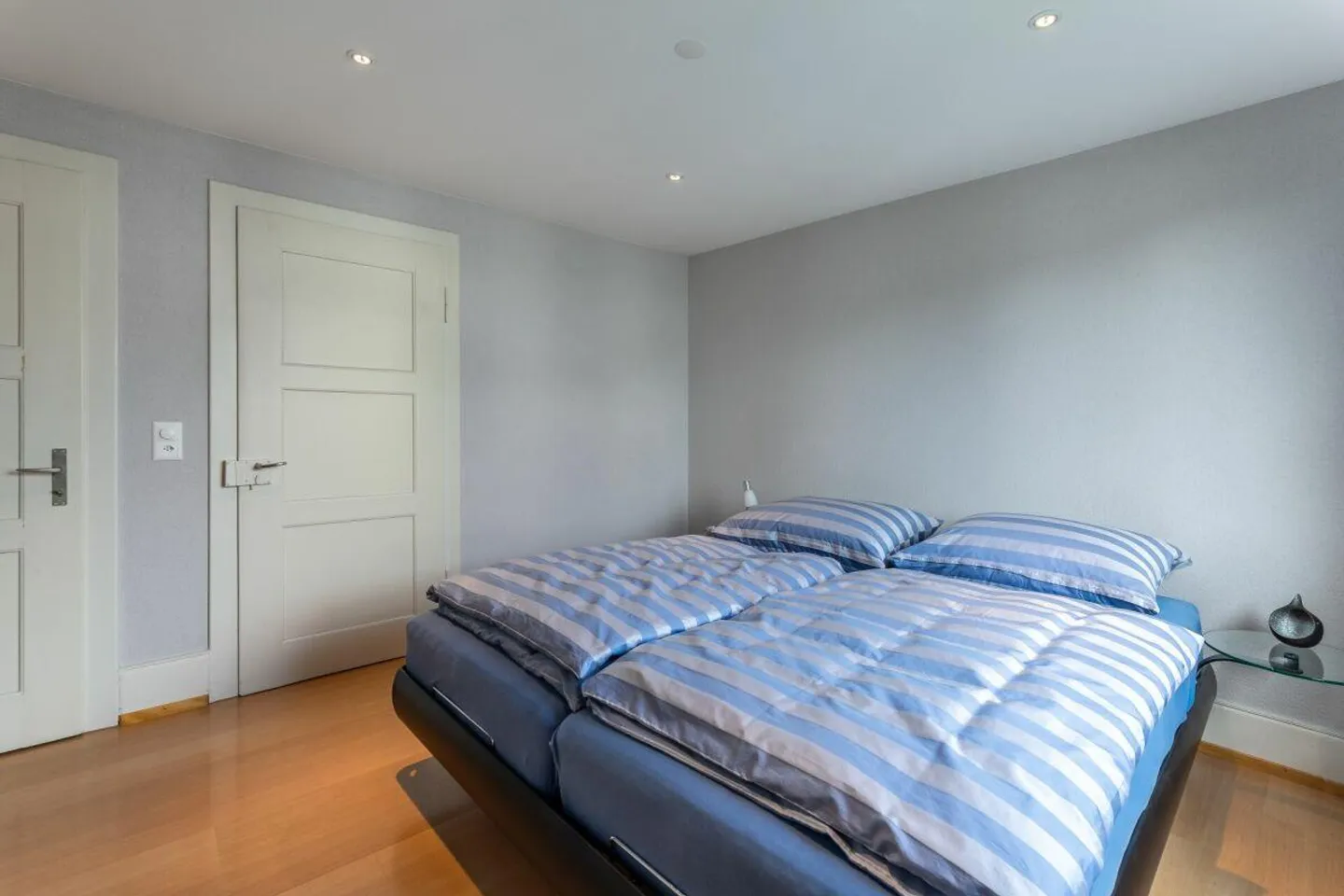 Semi-Detached House with Apartment - Photo 11 of 21