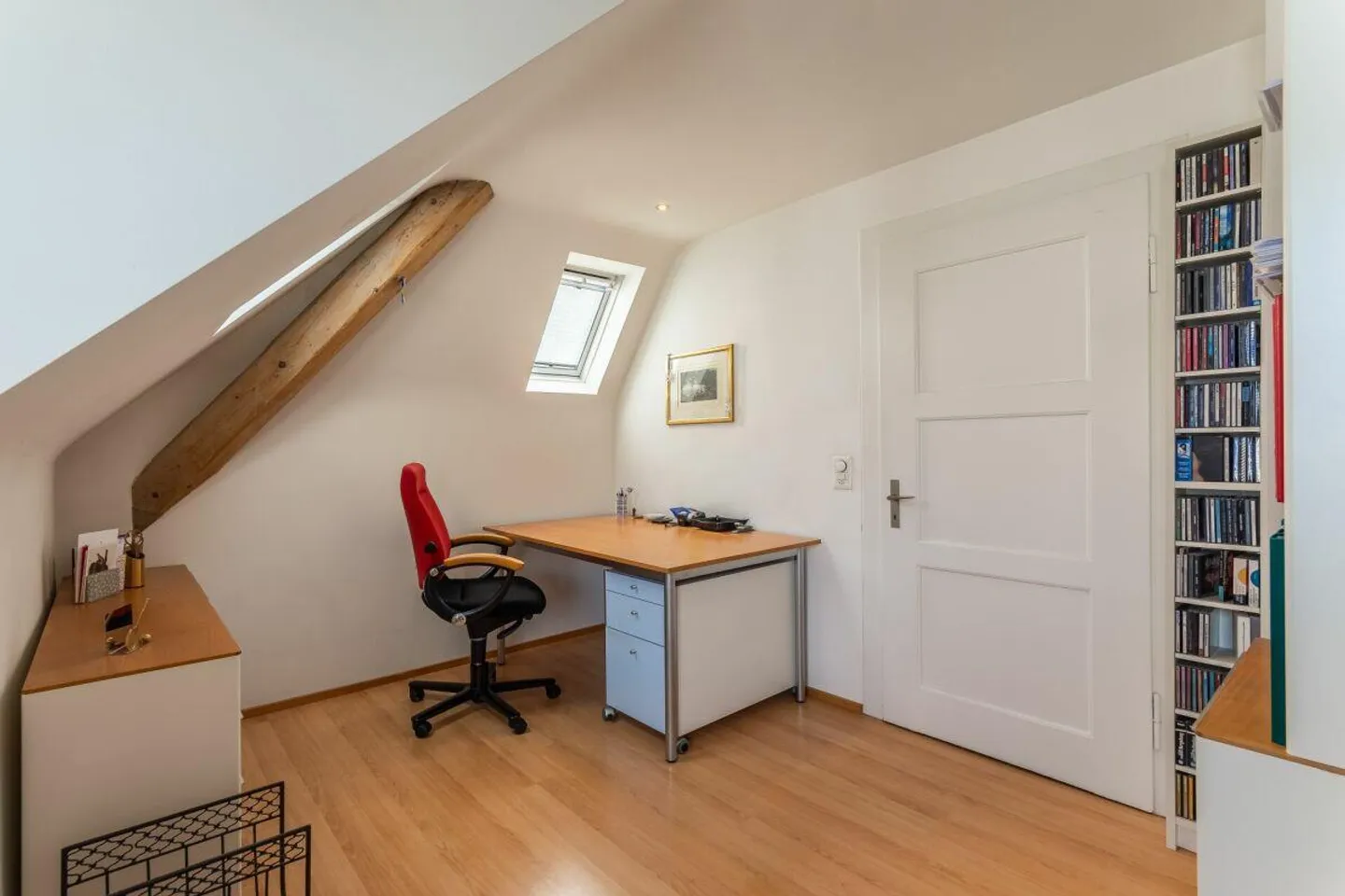 Semi-Detached House with Apartment - Photo 12 of 21