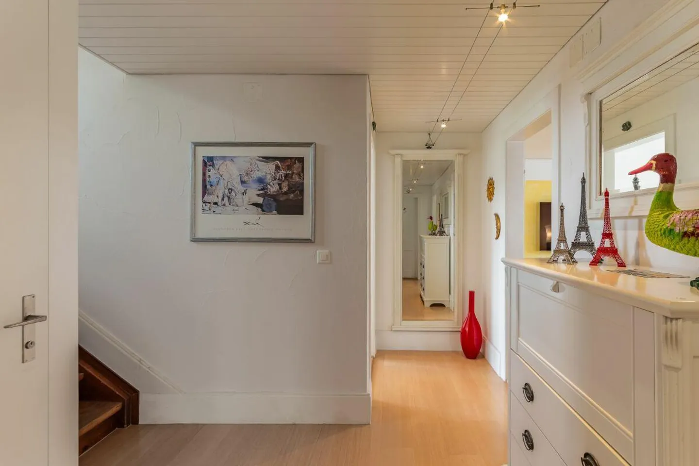 Semi-Detached House with Apartment - Photo 4 of 21