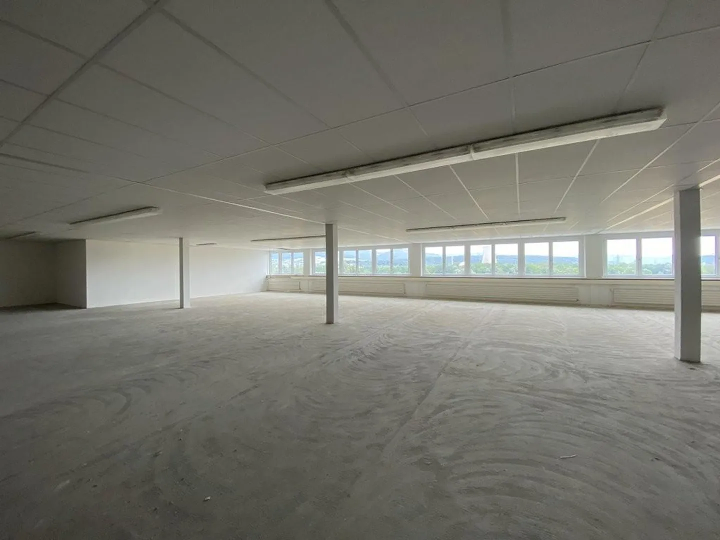 Infrastruttura commerciale recentemente ristrutturata - aree parziali possibili - Foto 8 di 8