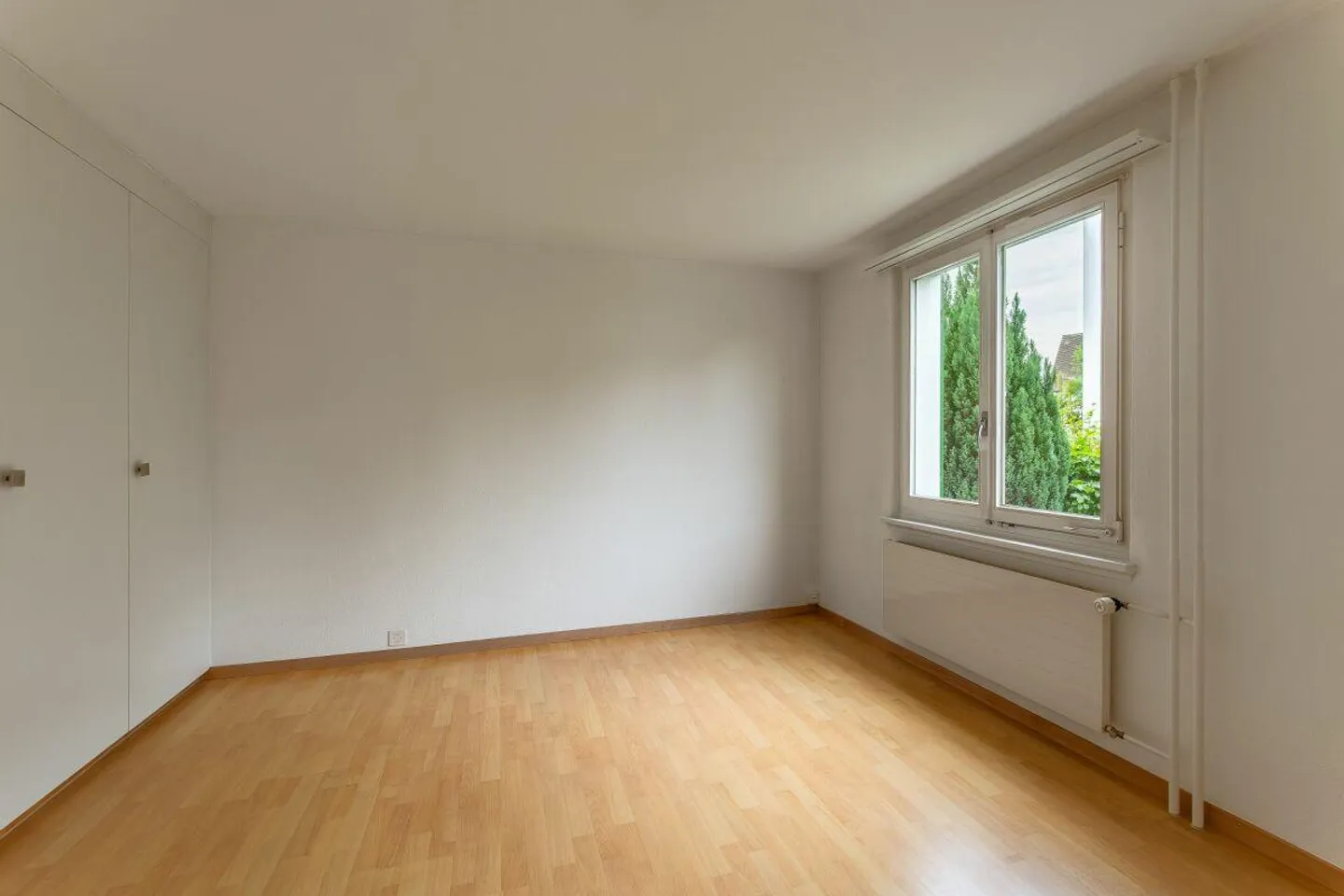 Semi-Detached House with Apartment - Photo 17 of 21