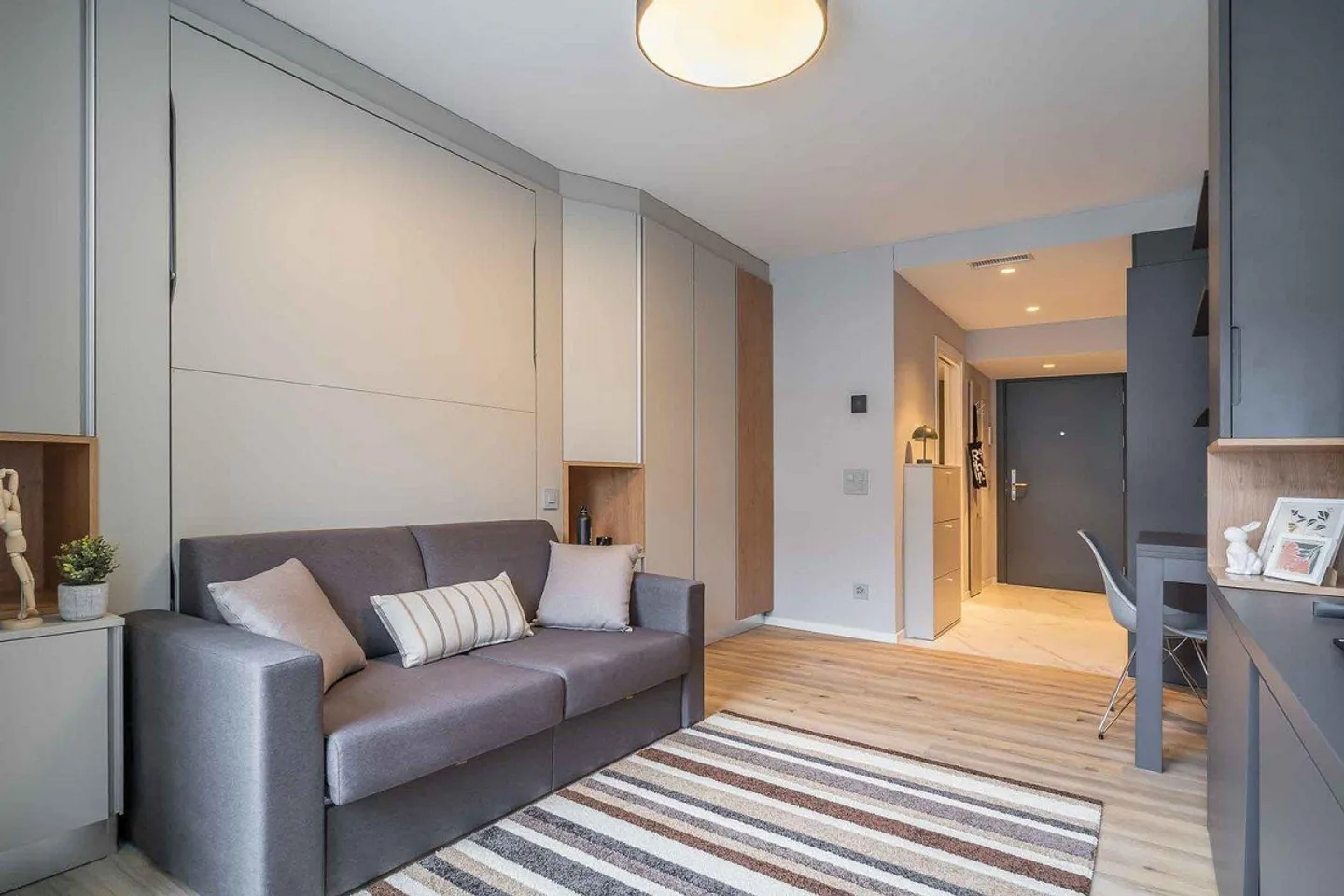 City Pop - Cosy Studio Apartments just next to HB Zürich - Photo 5 of 14