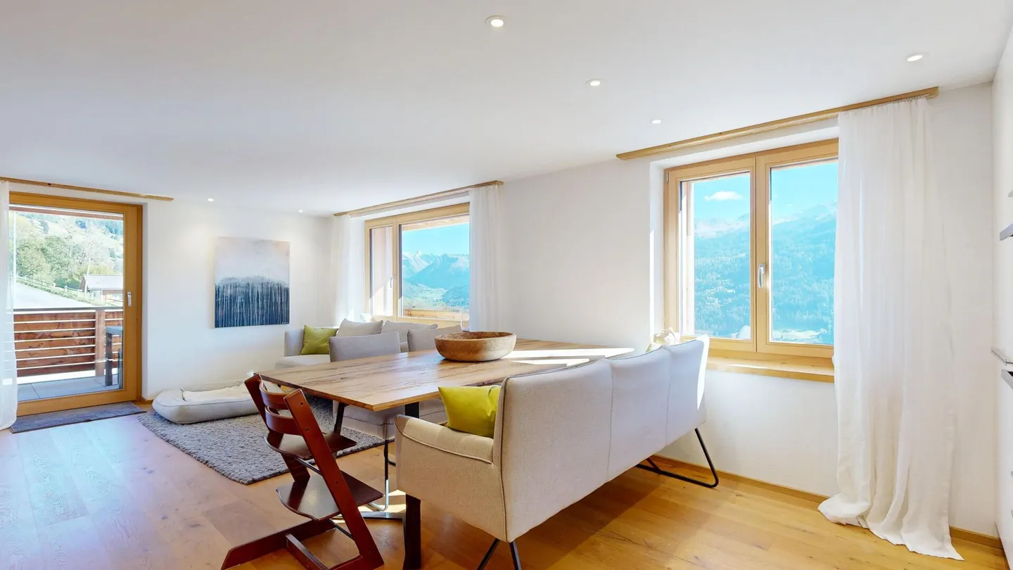 Pany : Maison ensoleillée avec jardin et vue panoramique - Photo 4 sur 18