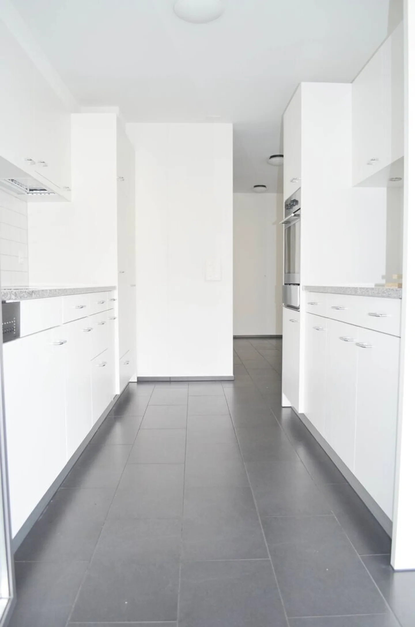 Modern Family Apartment - Photo 7 of 12