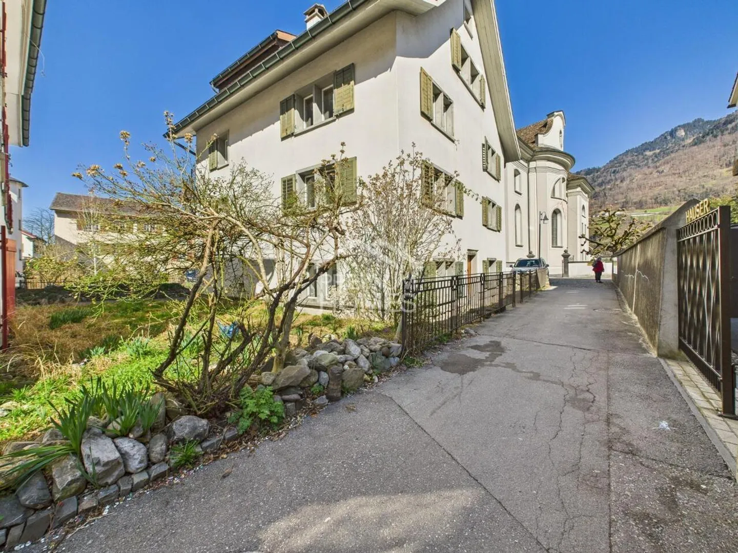 Einfamilienhaus kaufen - Foto 1 von 11