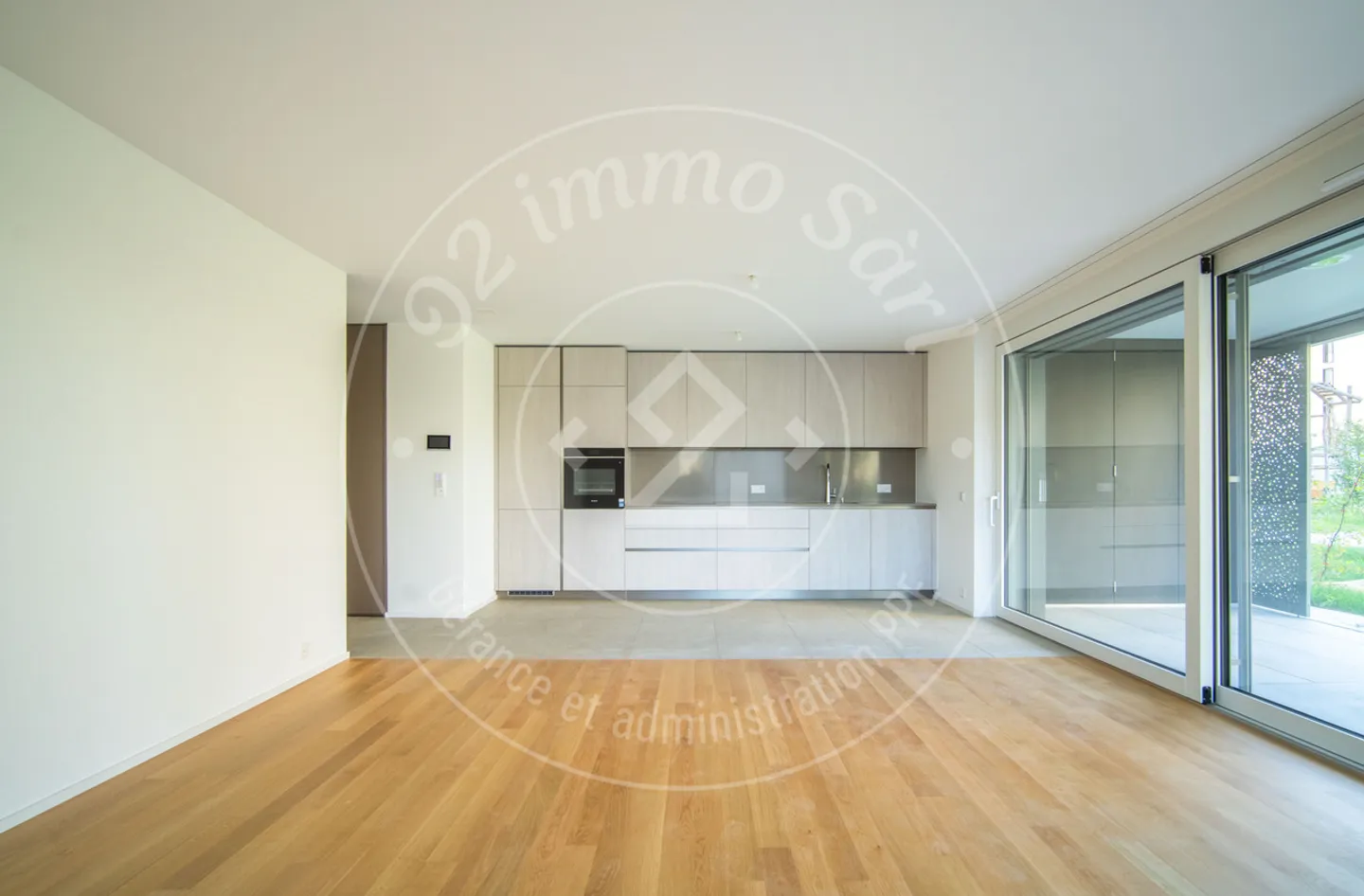 Rare 2.5-room apartment on the ground floor with garden - Photo 2 of 9