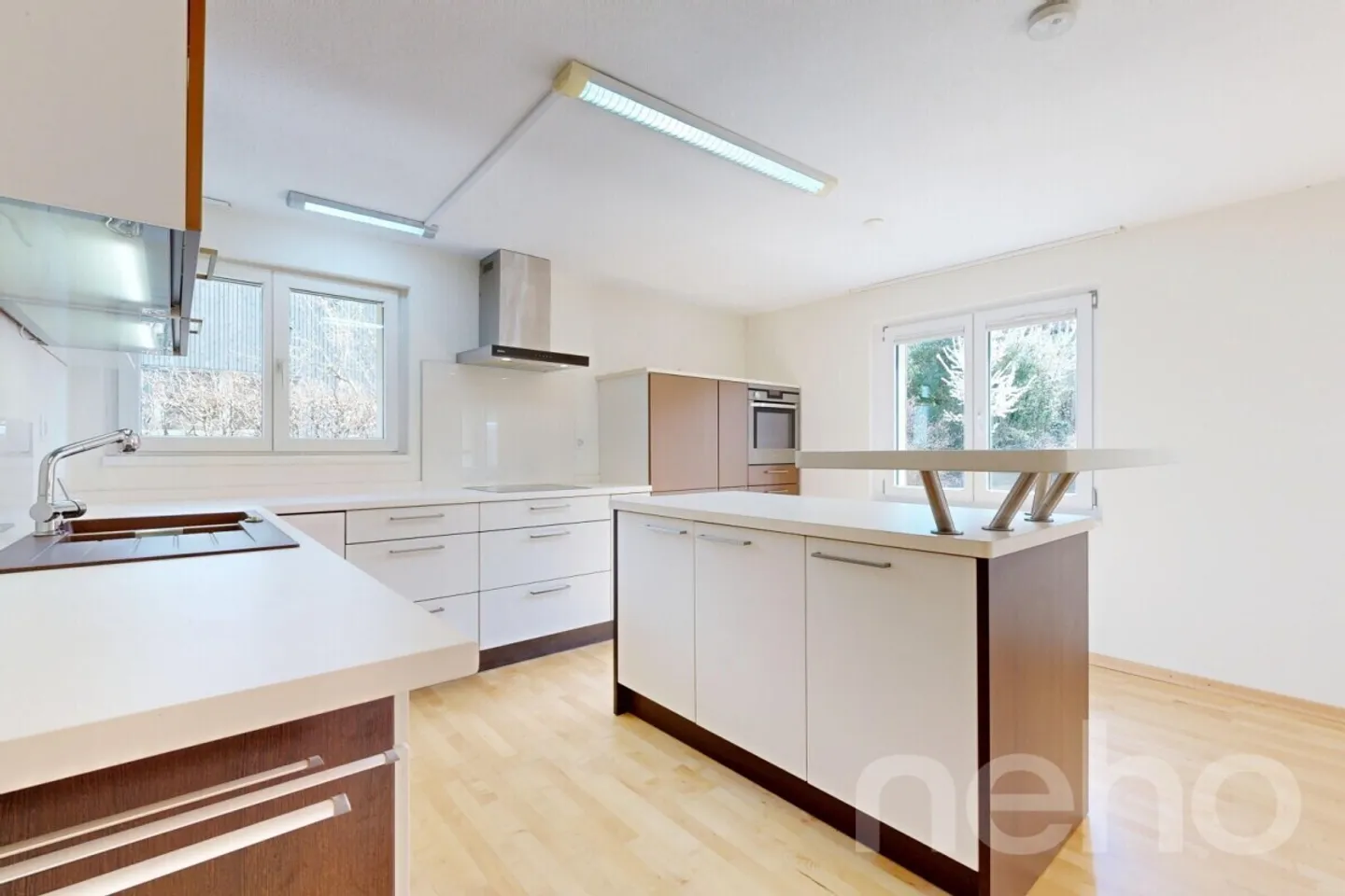 Single-family house with a separate apartment in a quiet but central location - Photo 4 of 12