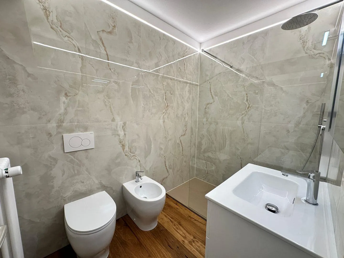 Appartamento funzionale 3,5 locali con cucina aperta, studio e posto auto incluso - Foto 5 di 8