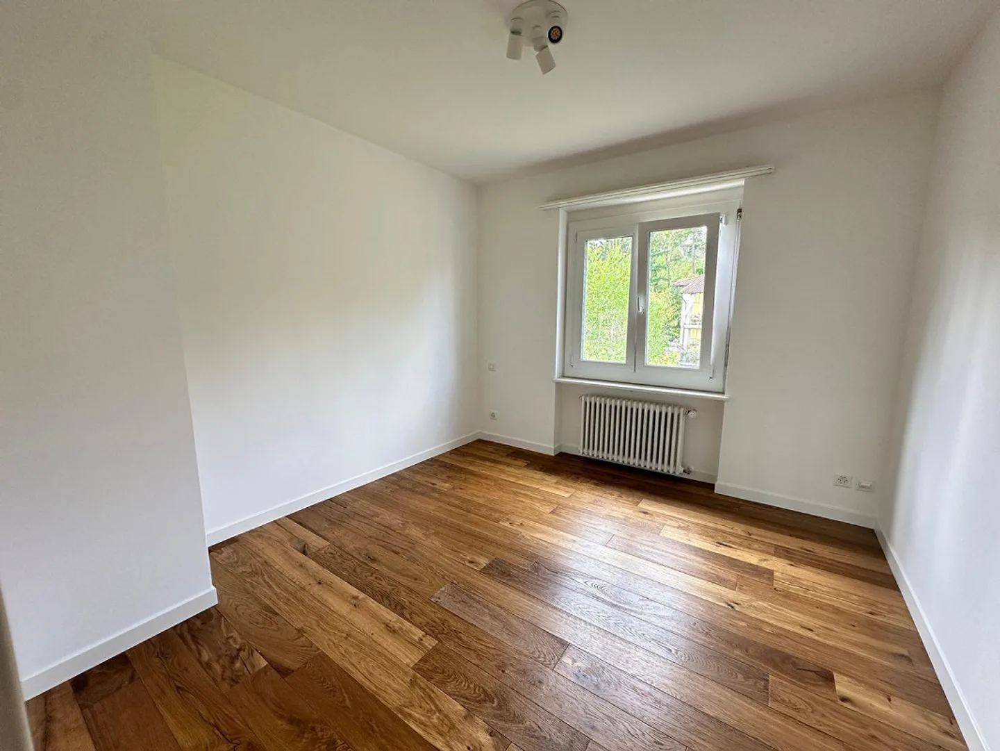 Appartamento funzionale 3,5 locali con cucina aperta, studio e posto auto incluso - Foto 6 di 8