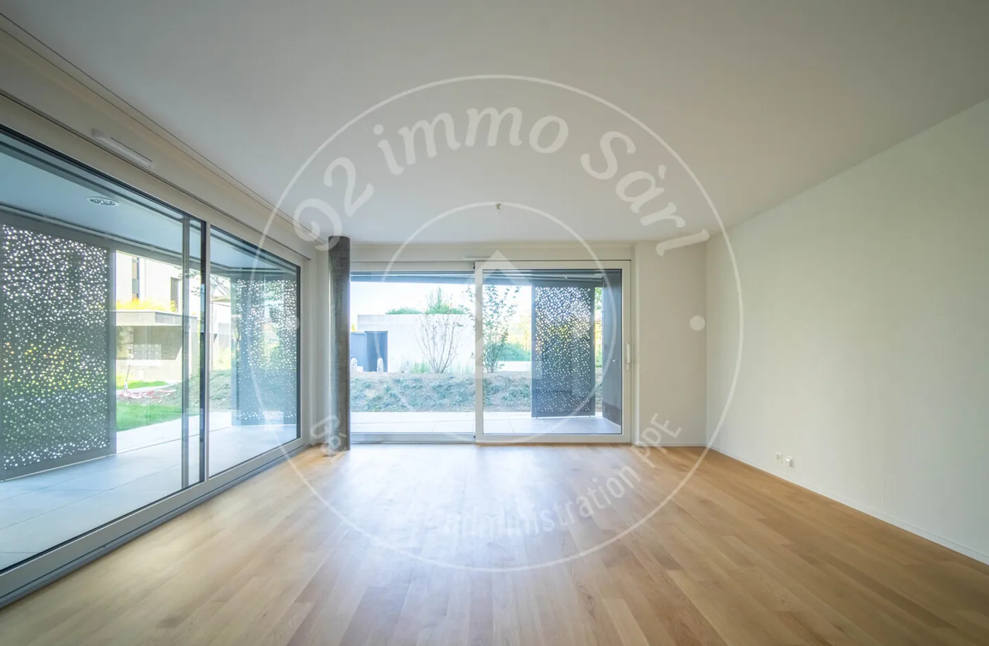 Rare 2.5-room apartment on the ground floor with garden - Photo 3 of 9