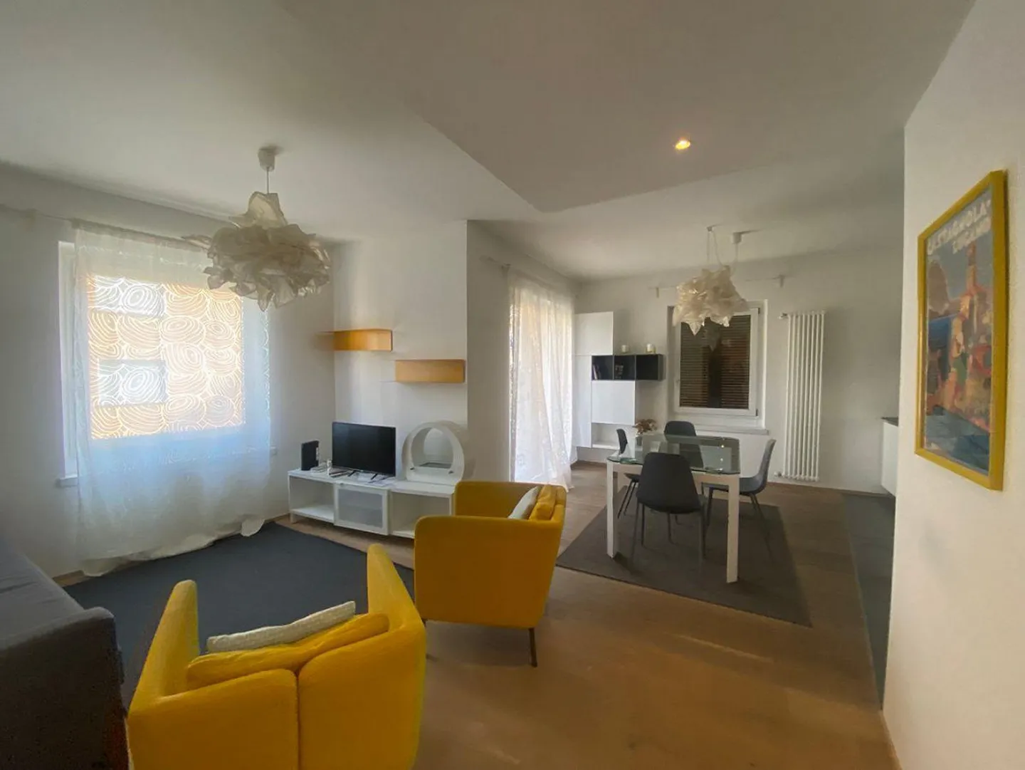 Lugano - Appartement 3,5 pièces meublé - P44 - Photo 2 sur 7