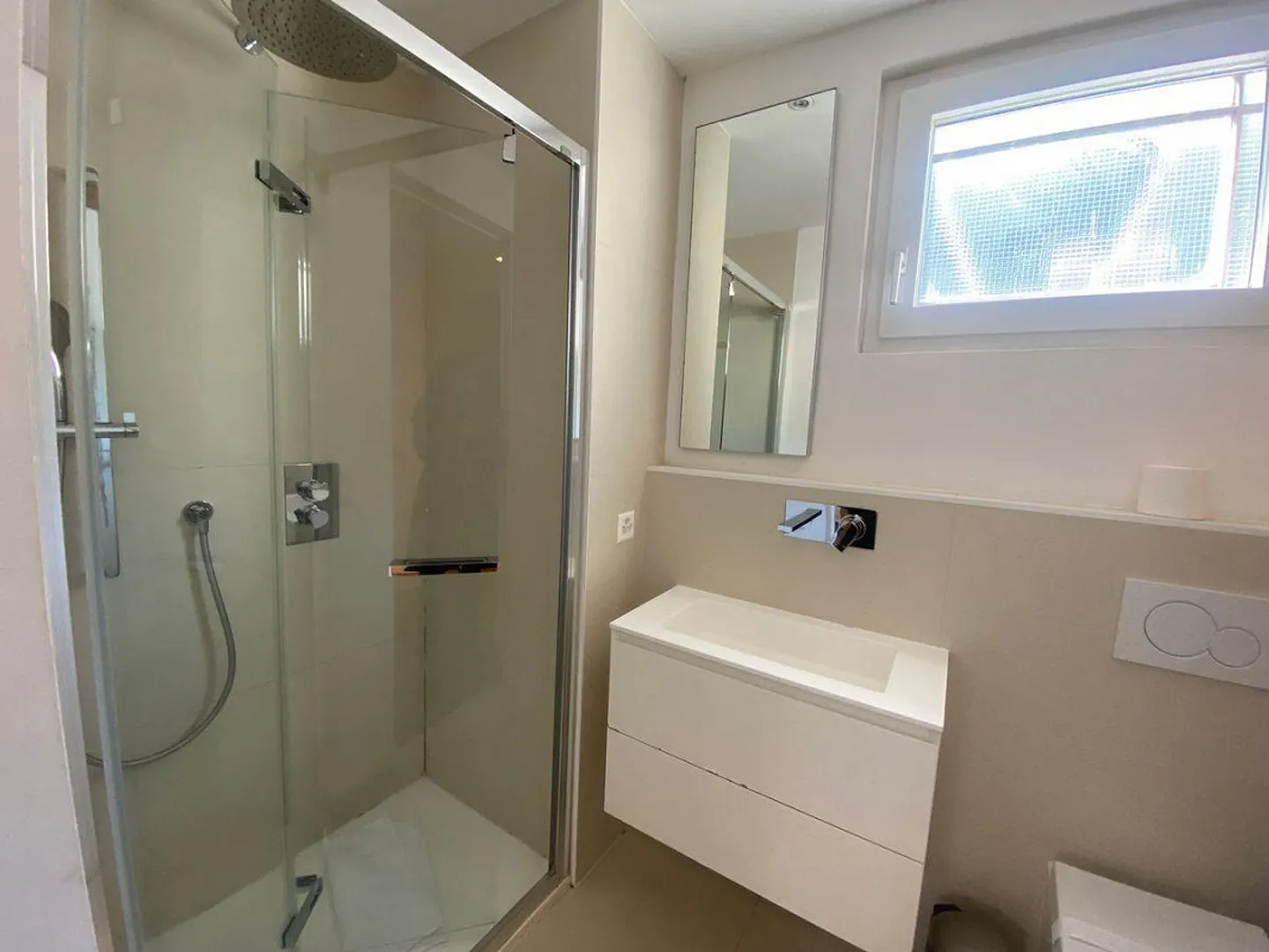 Lugano - Appartement 3,5 pièces meublé - P44 - Photo 3 sur 7