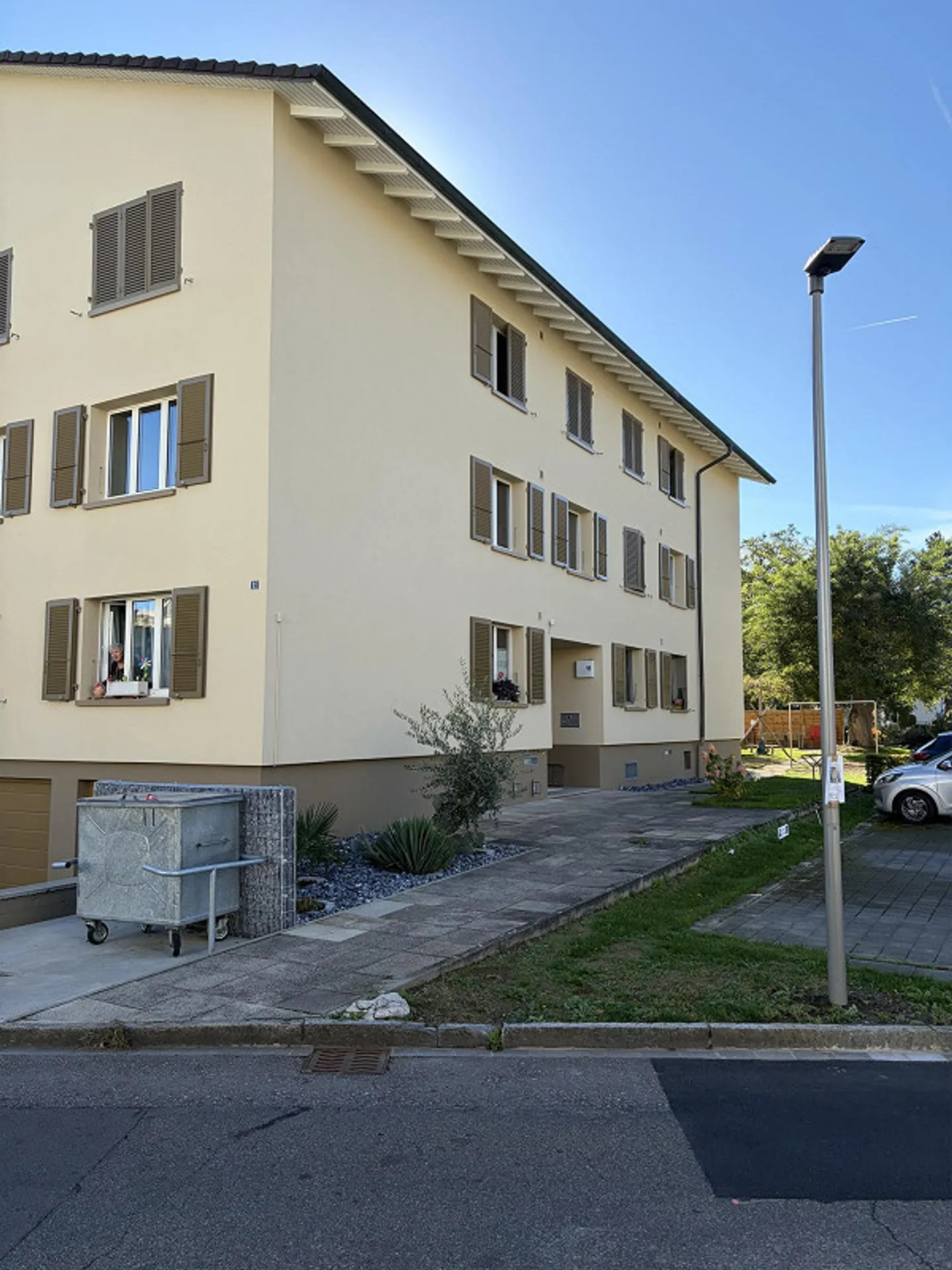Renovierte Wohnung mit Garten - Foto 2 von 2