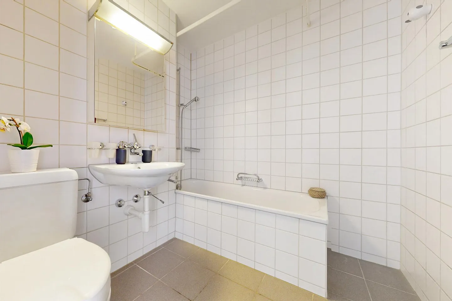 Appartement pour célibataires avec vue - Photo 5 sur 7