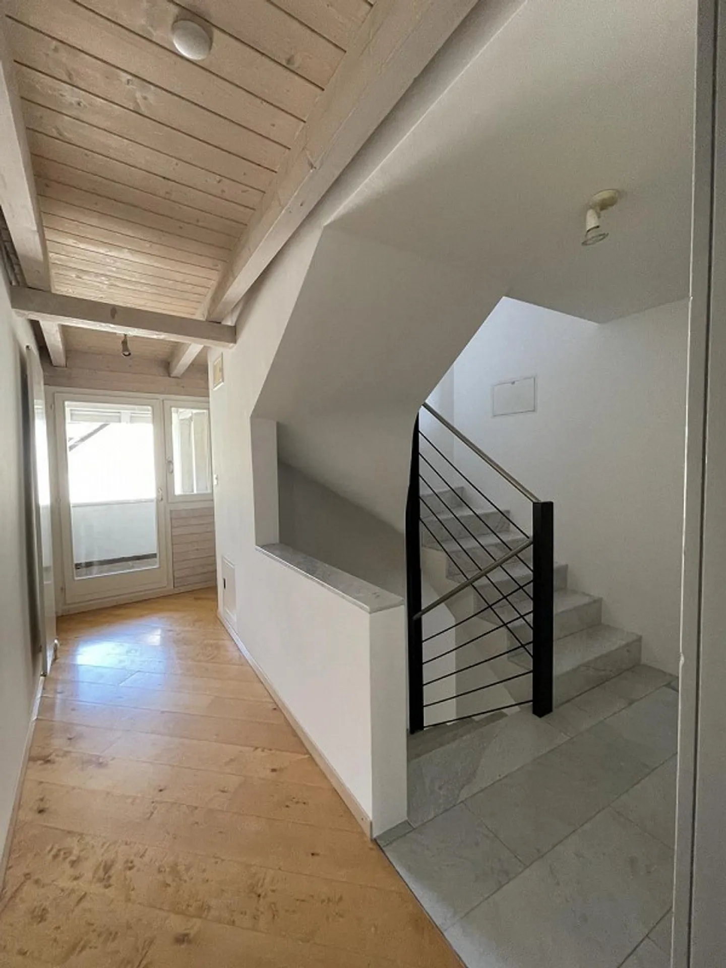 Appartamento duplex con balcone nella Neustadt - Foto 9 di 11