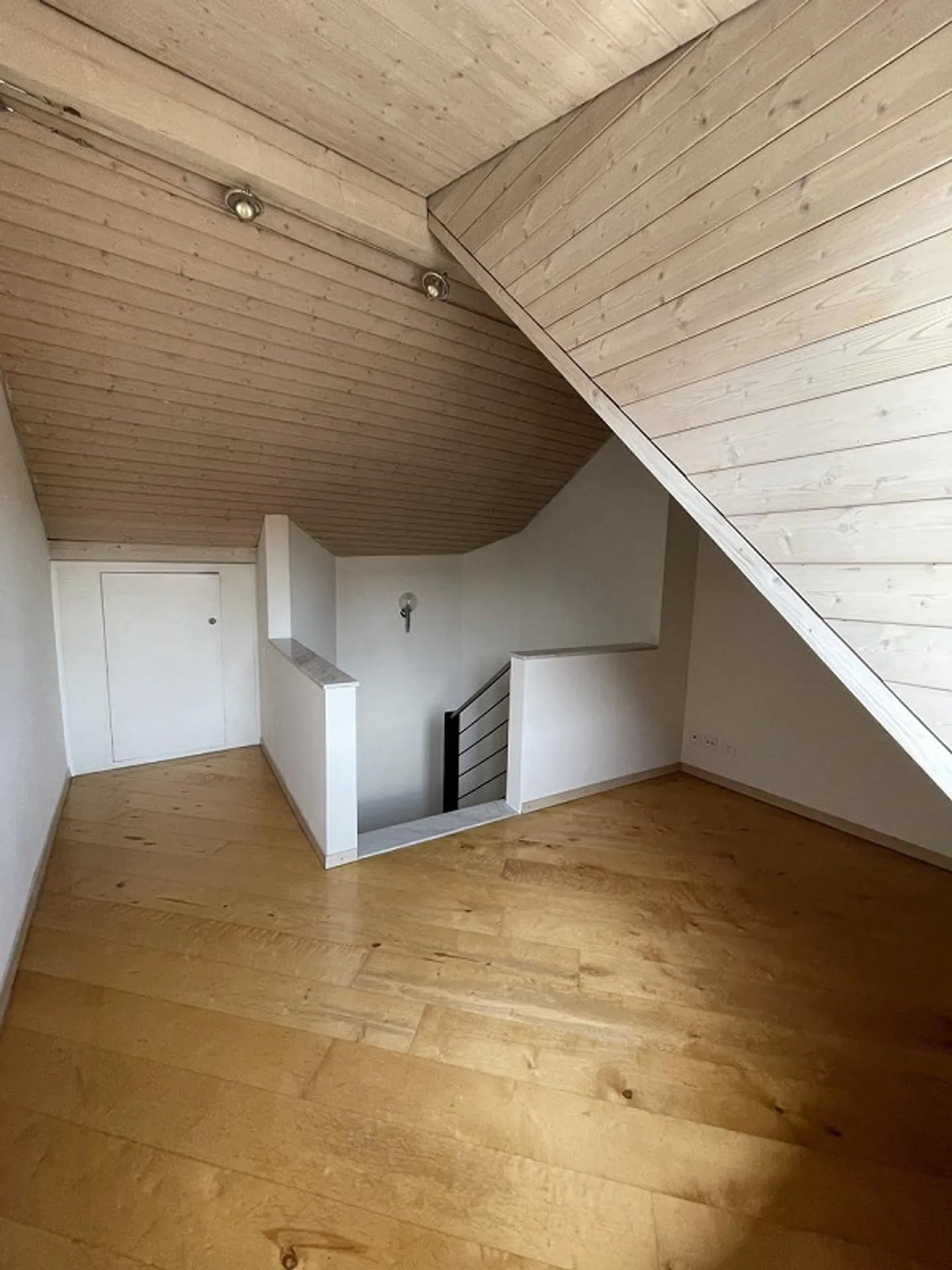 Appartamento duplex con balcone nella Neustadt - Foto 10 di 11
