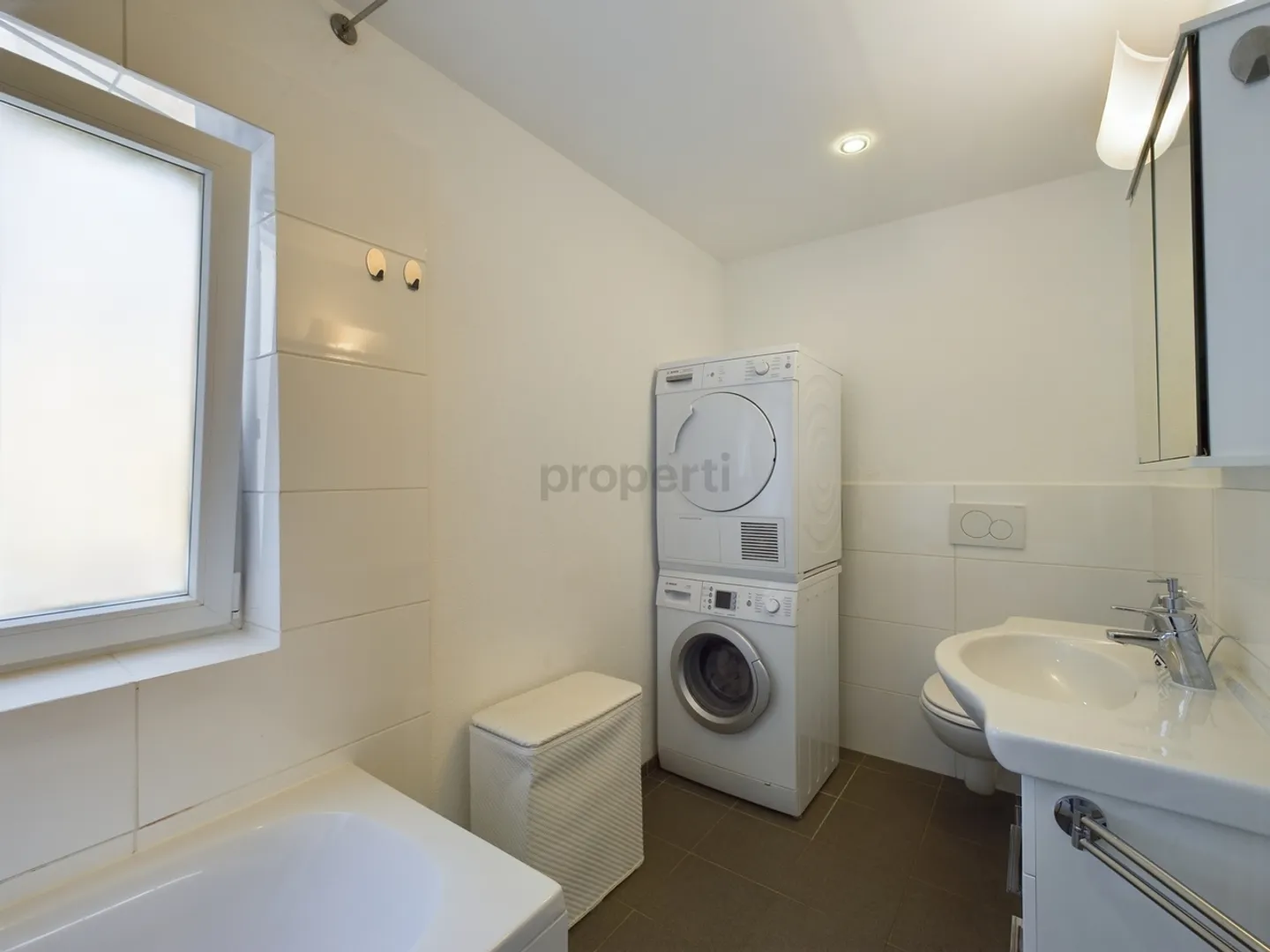 Exklusive möblierte 3.5-Zimmer-Wohnung mitten in der Altstadt von Rheineck - Foto 4 von 9
