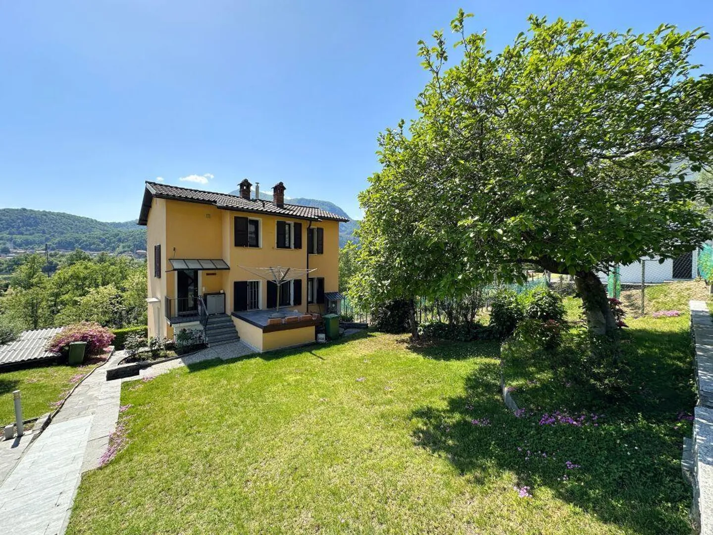 Magnifique maison individuelle à Solduno - Photo 1 sur 11
