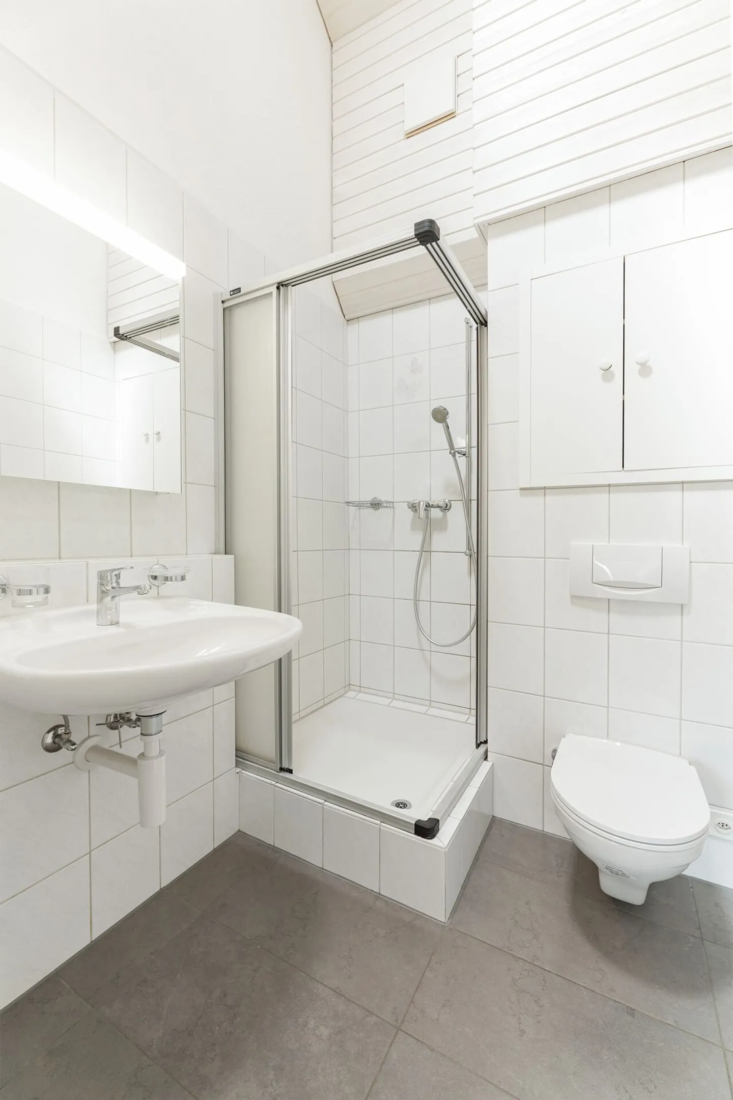 Appartement sous les combles de 4,5 pièces à Reinach - Photo 8 sur 18