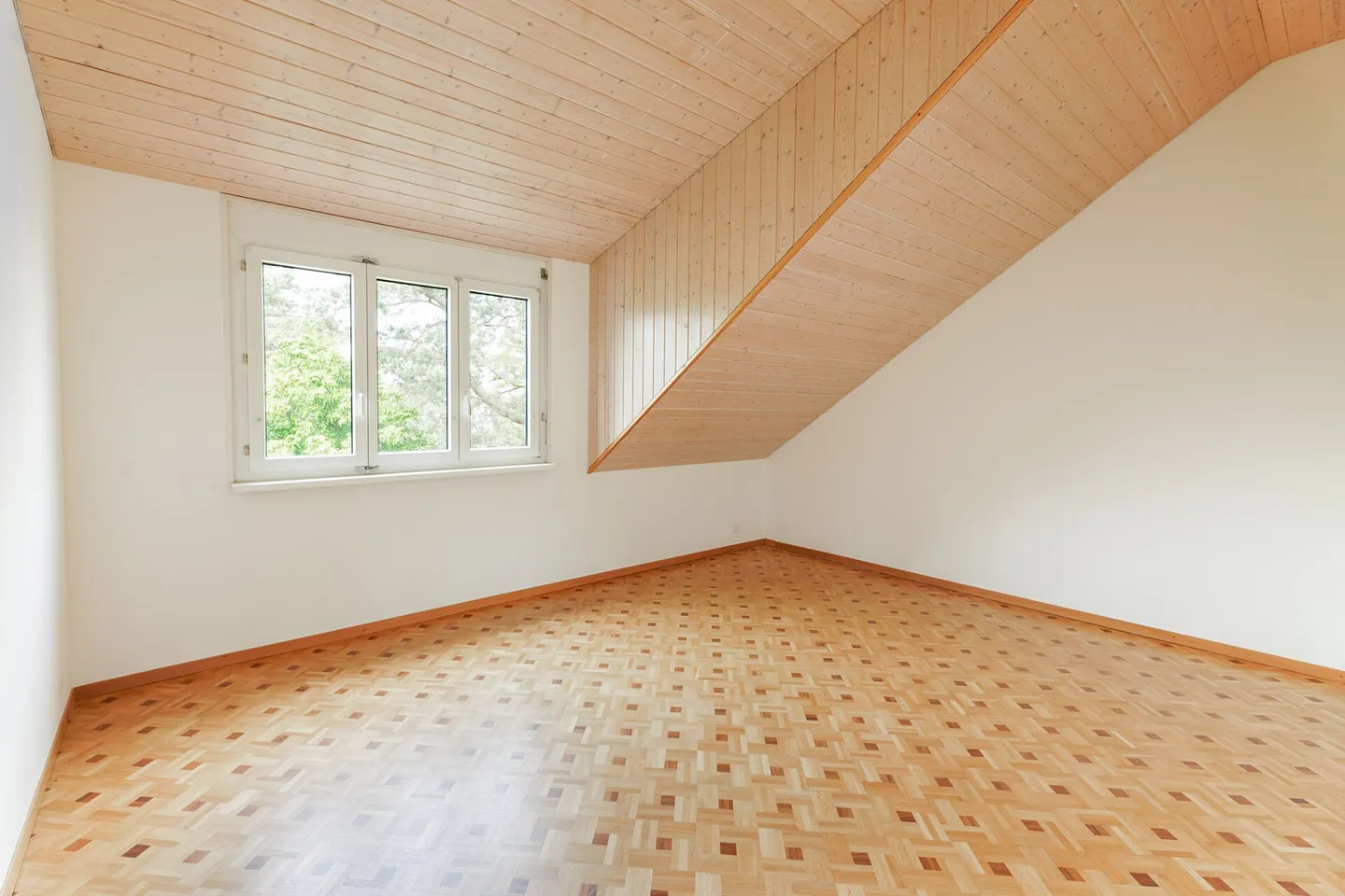 Appartement sous les combles de 4,5 pièces à Reinach - Photo 15 sur 18