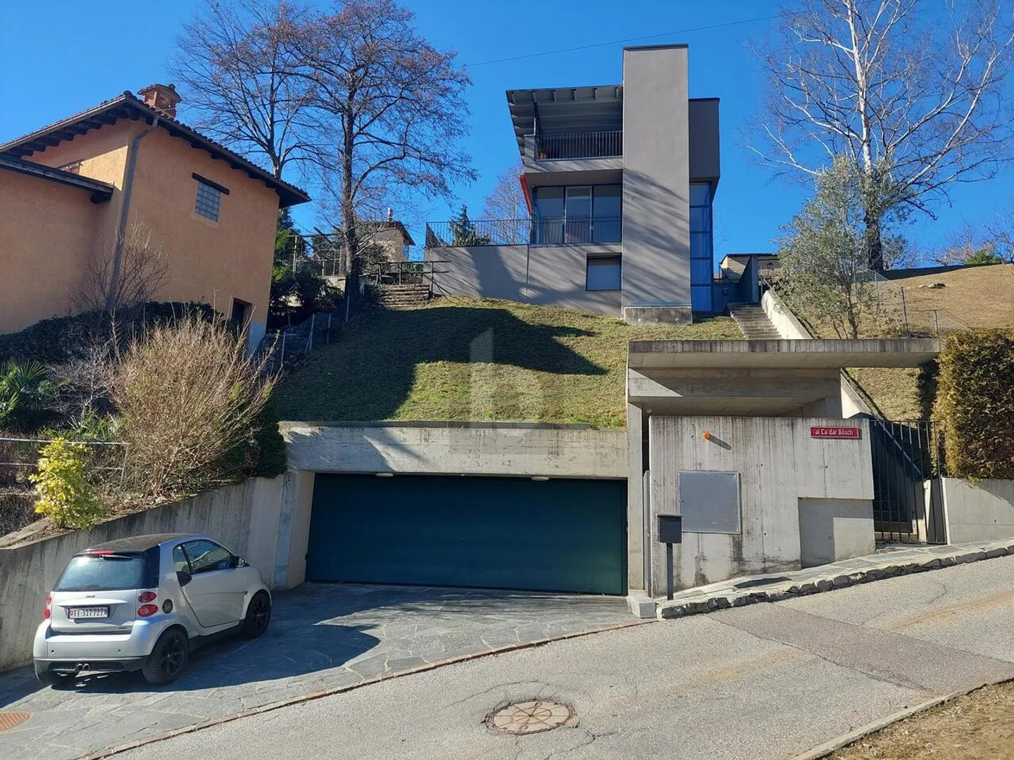 Moderne Villa mit offener Sicht - Foto 1 von 6