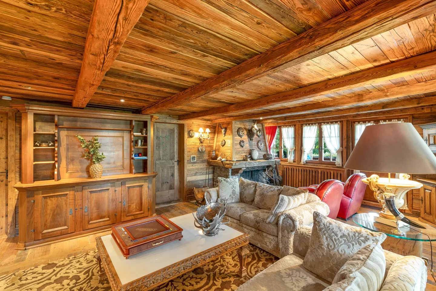 Außergewöhnliches Chalet nur wenige Schritte vom Crans-Montana Golfplatz entfernt - Foto 5 von 22